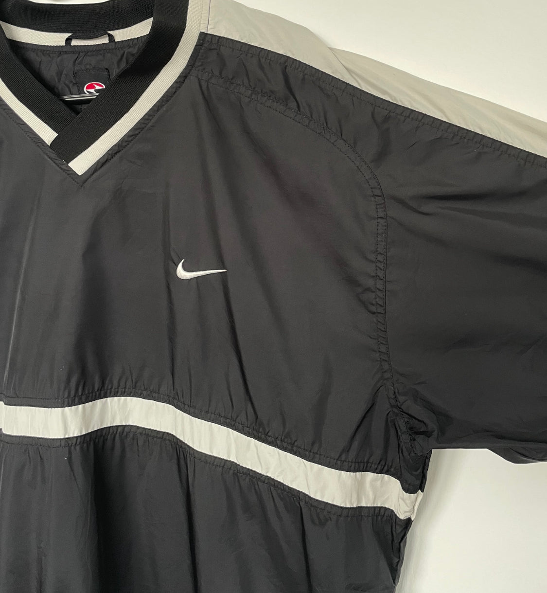 Vintage Nike V-Neck Windbreaker Sweater (L)