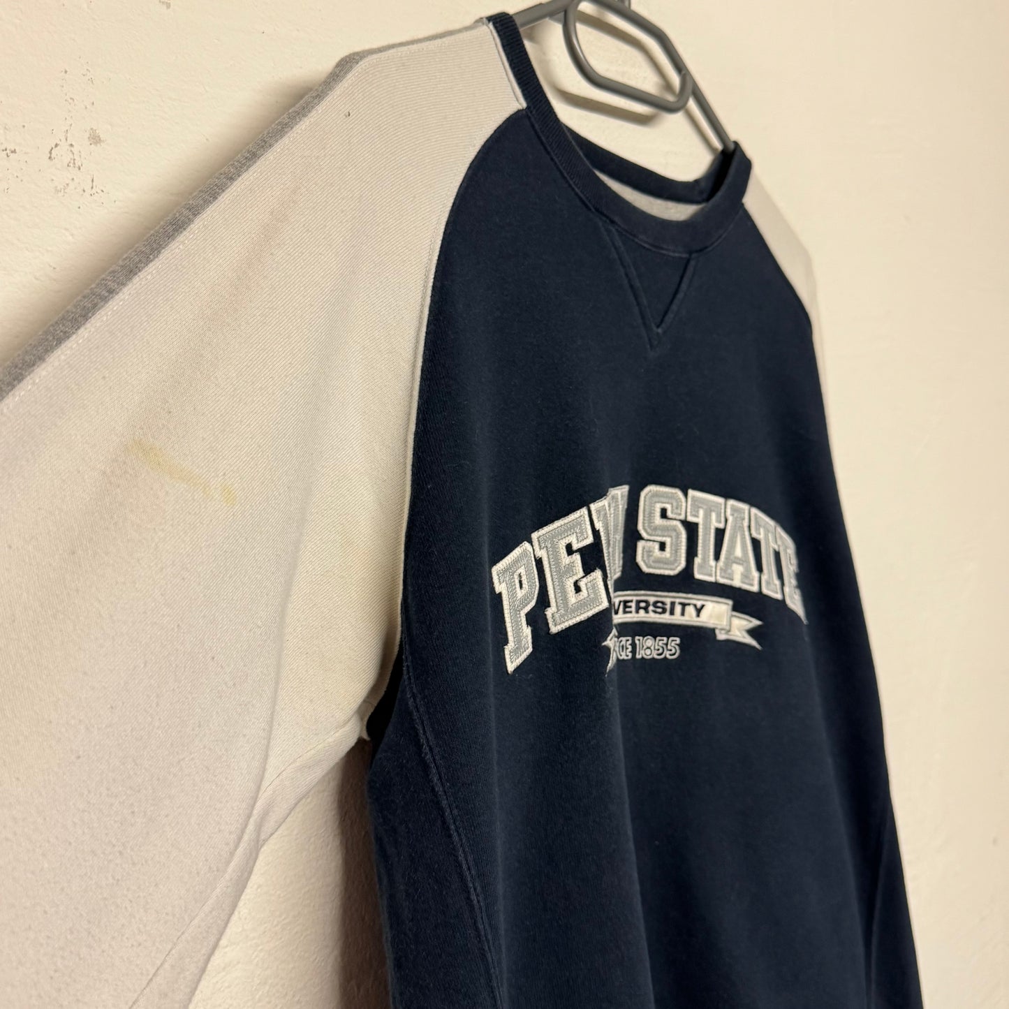 2000‘s Penn State University Champion Sweater (L)