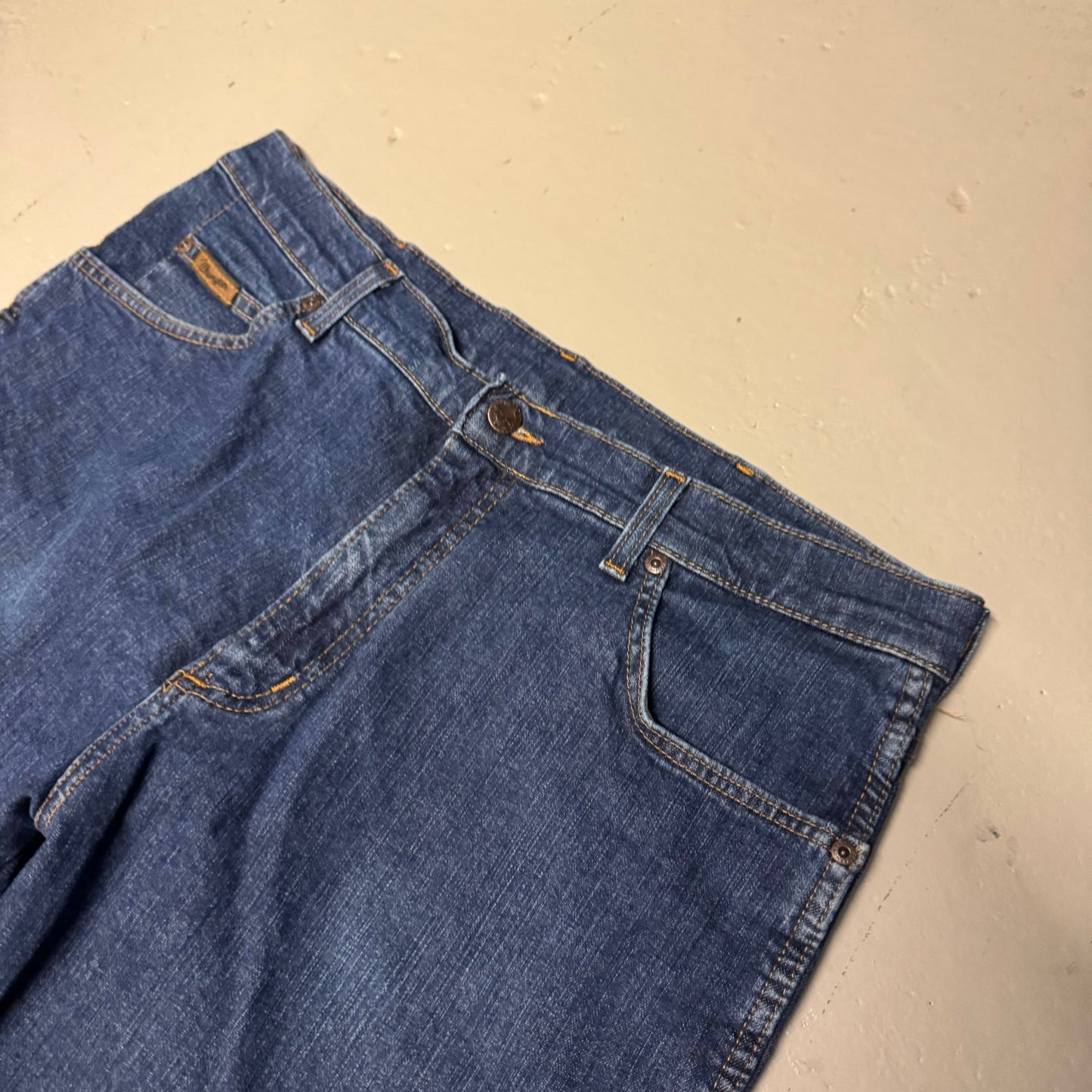 00‘s Wrangler Jeans 36x32 - Lennys Vintage