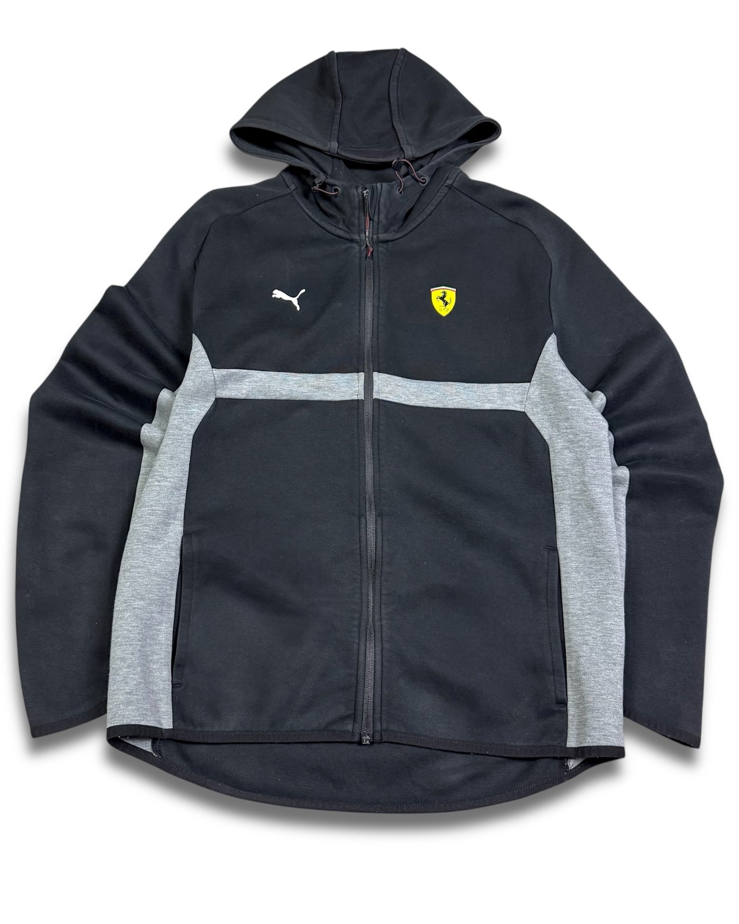 2000‘s Puma Ferrari Zip Hoodie *rare (M)