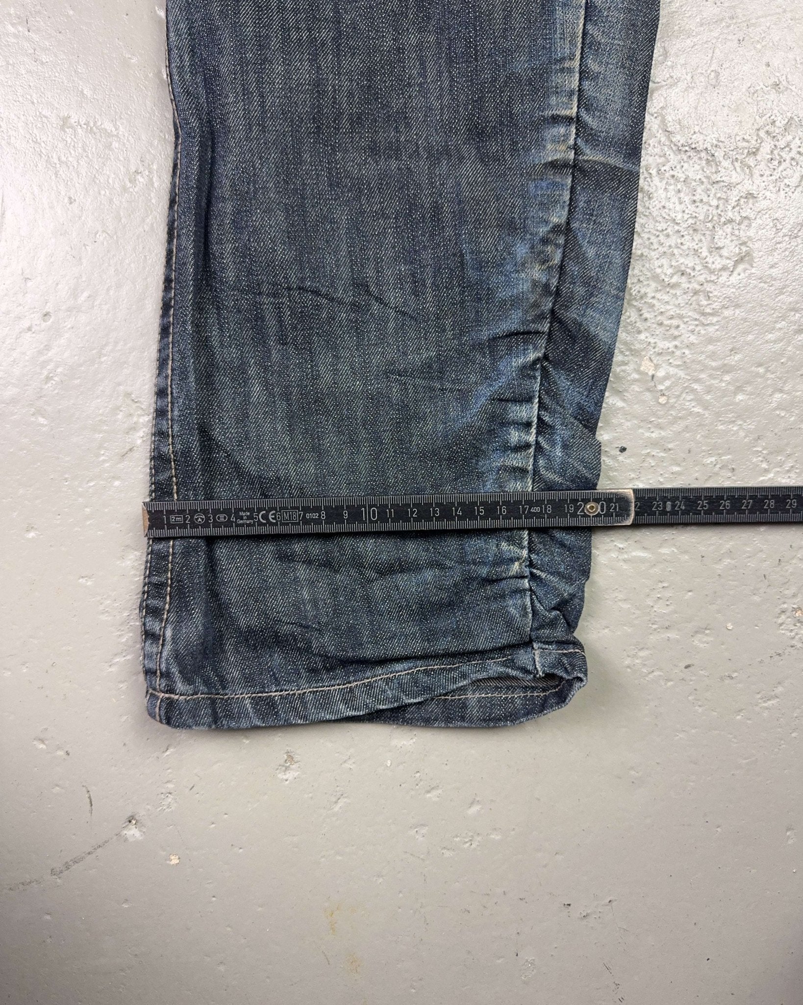 2000's TOUGH Japanese Archive Straight Jeans *very rare 34x34 (L)