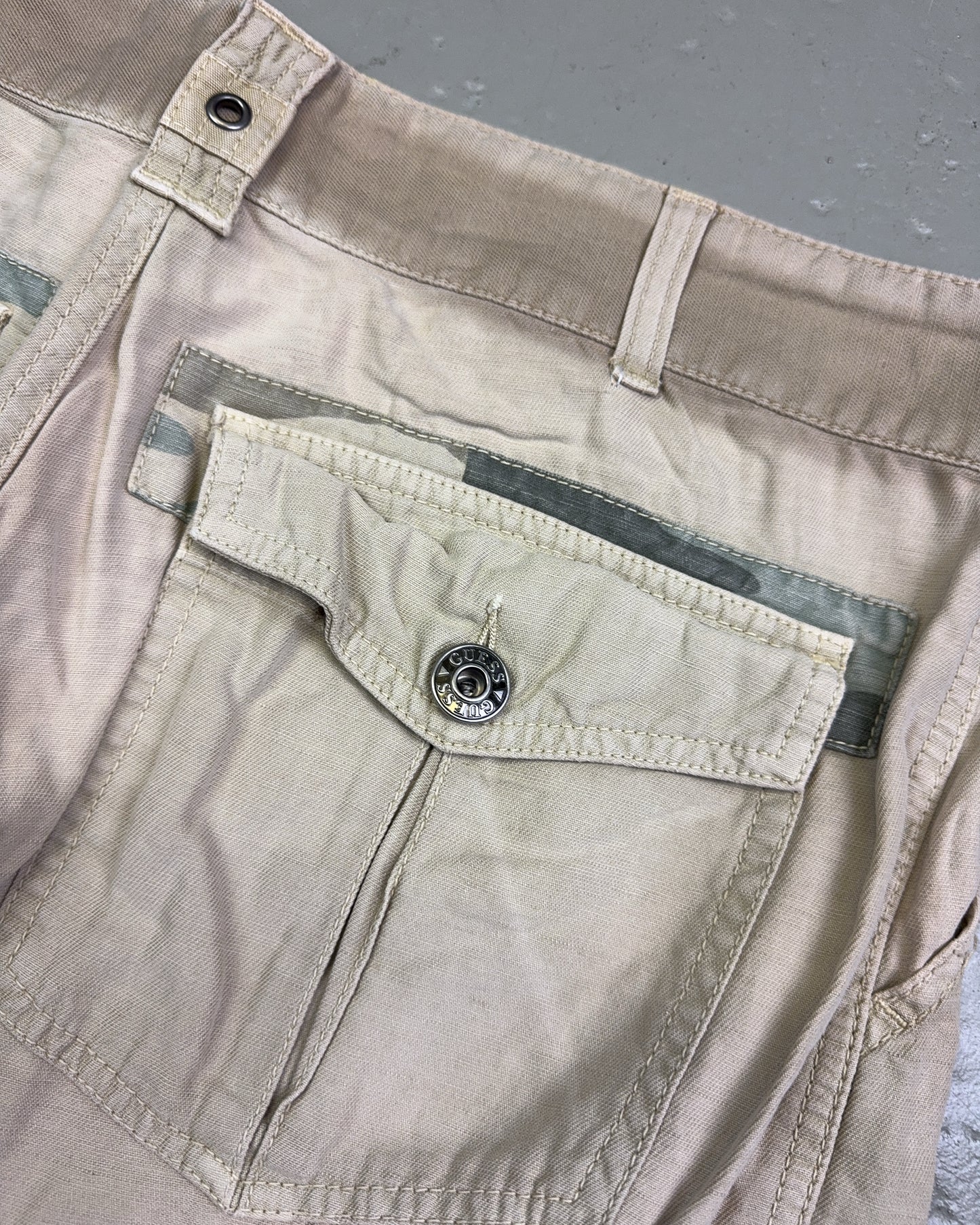 2000's Guess Shorts *rare W34 (L)