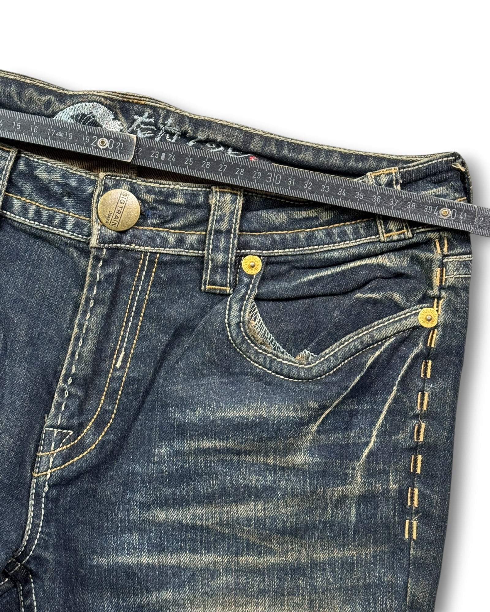 2000's Big Train Bootcut Japanese Jeans Women's *very rare 32x28 (M)