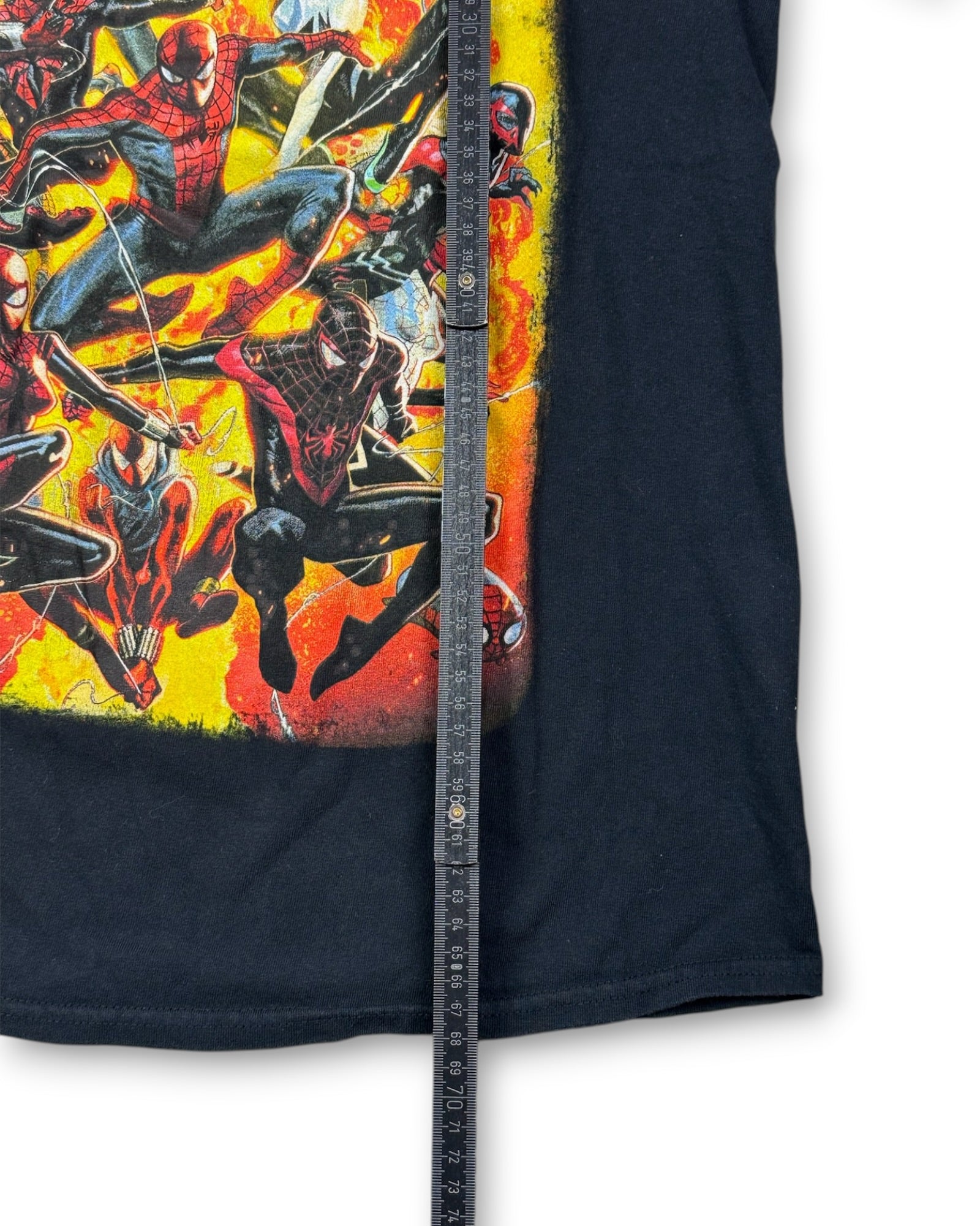 2020's Marvel T-shirt * (M)