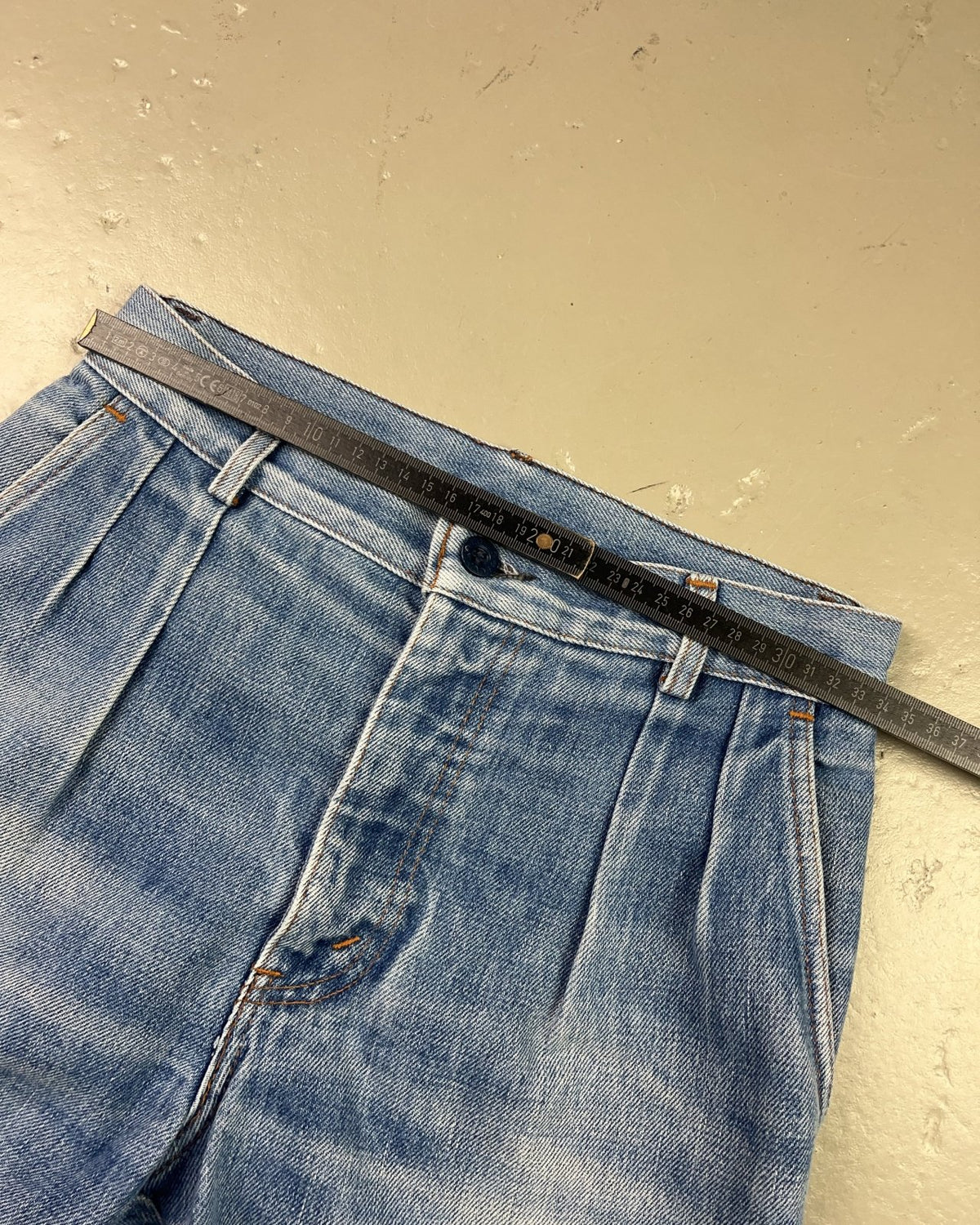 1980's Levi´s Baggy Jeans Women's *very rare 25x30 (XS) - Lennys Vintage