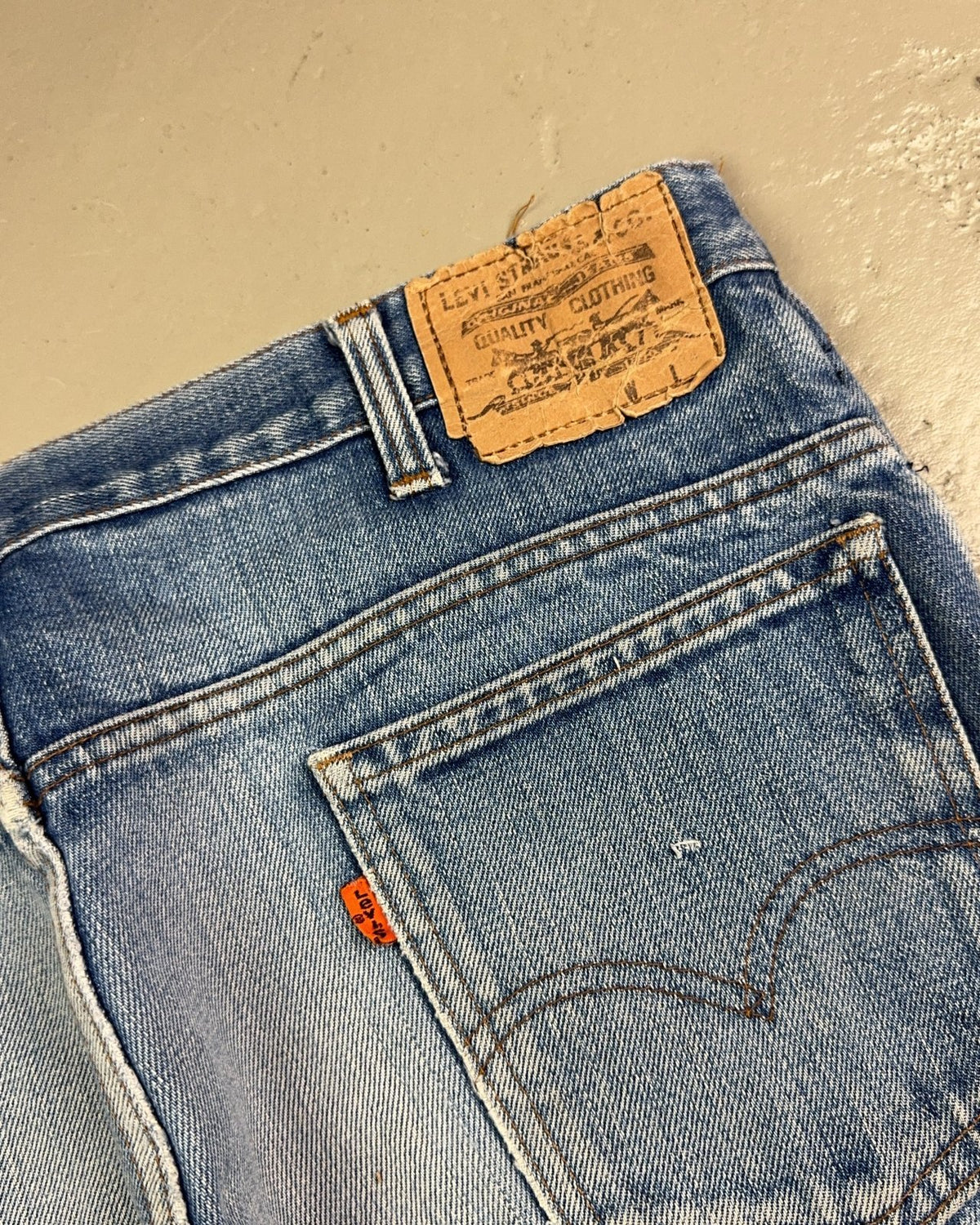 1980's Levi's Baggy/Bootcut Jeans *extremely rare 36x32 (XL) - Lennys Vintage