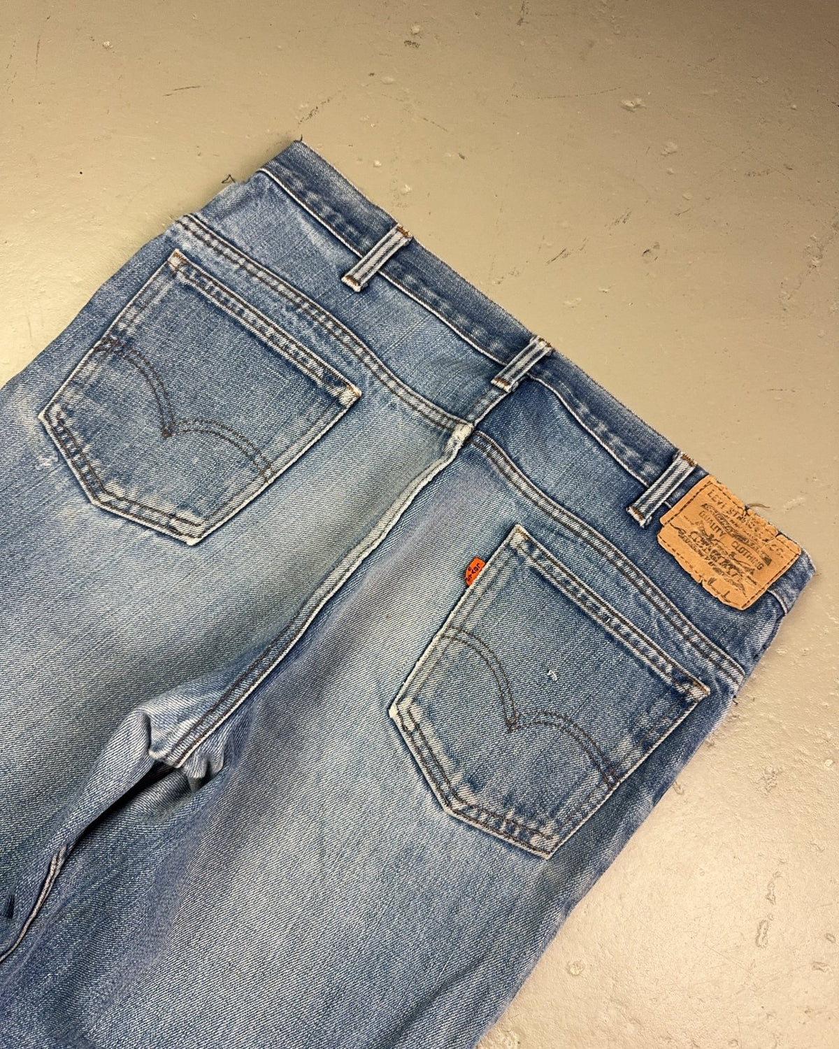 1980's Levi's Baggy/Bootcut Jeans *extremely rare 36x32 (XL) - Lennys Vintage