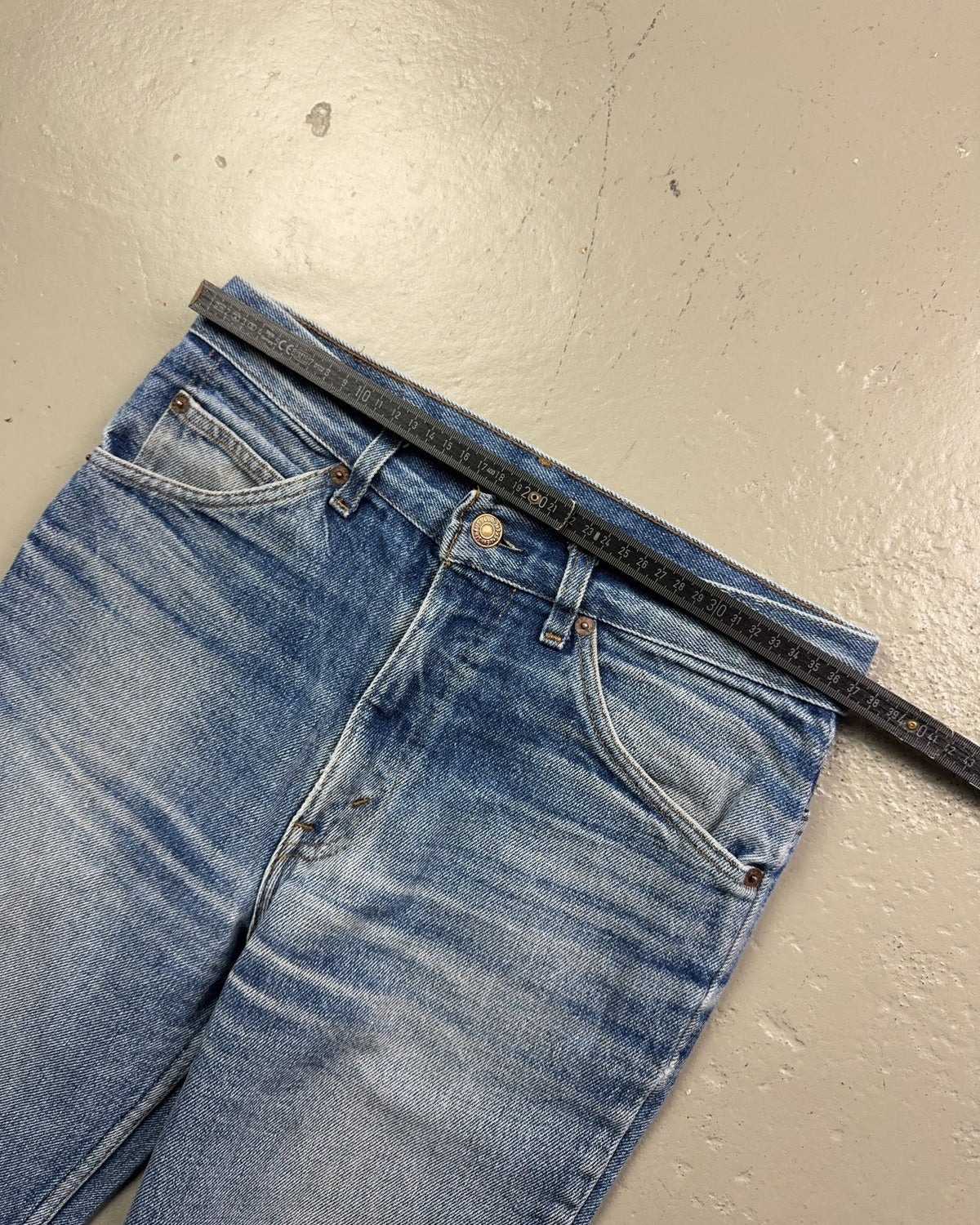 1980's Levi's Orange Tab Straight Jeans *very rare 28x30 (S) - Lennys Vintage