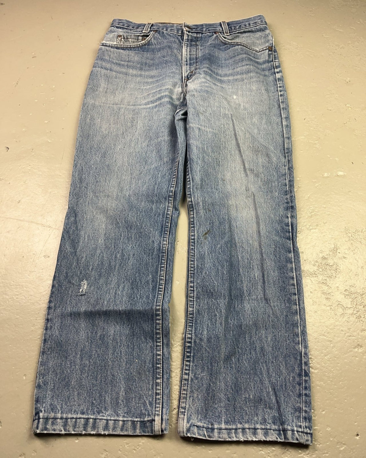 1990's Levi Strauss & Co. Straight Jeans * 31x28 (M) - Lennys Vintage