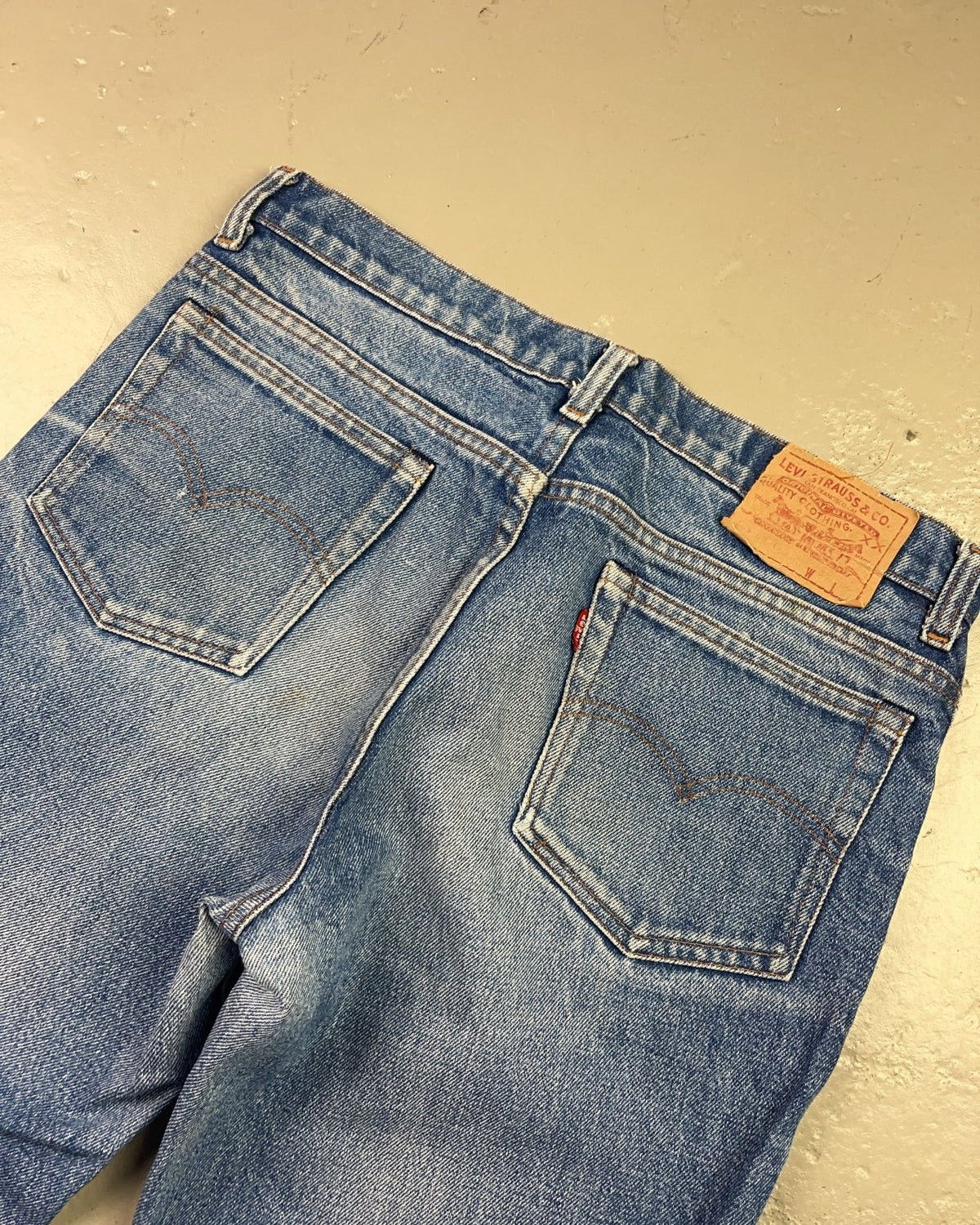 1990's Levi's Baggy Jeans * 32x32 (L) - Lennys Vintage