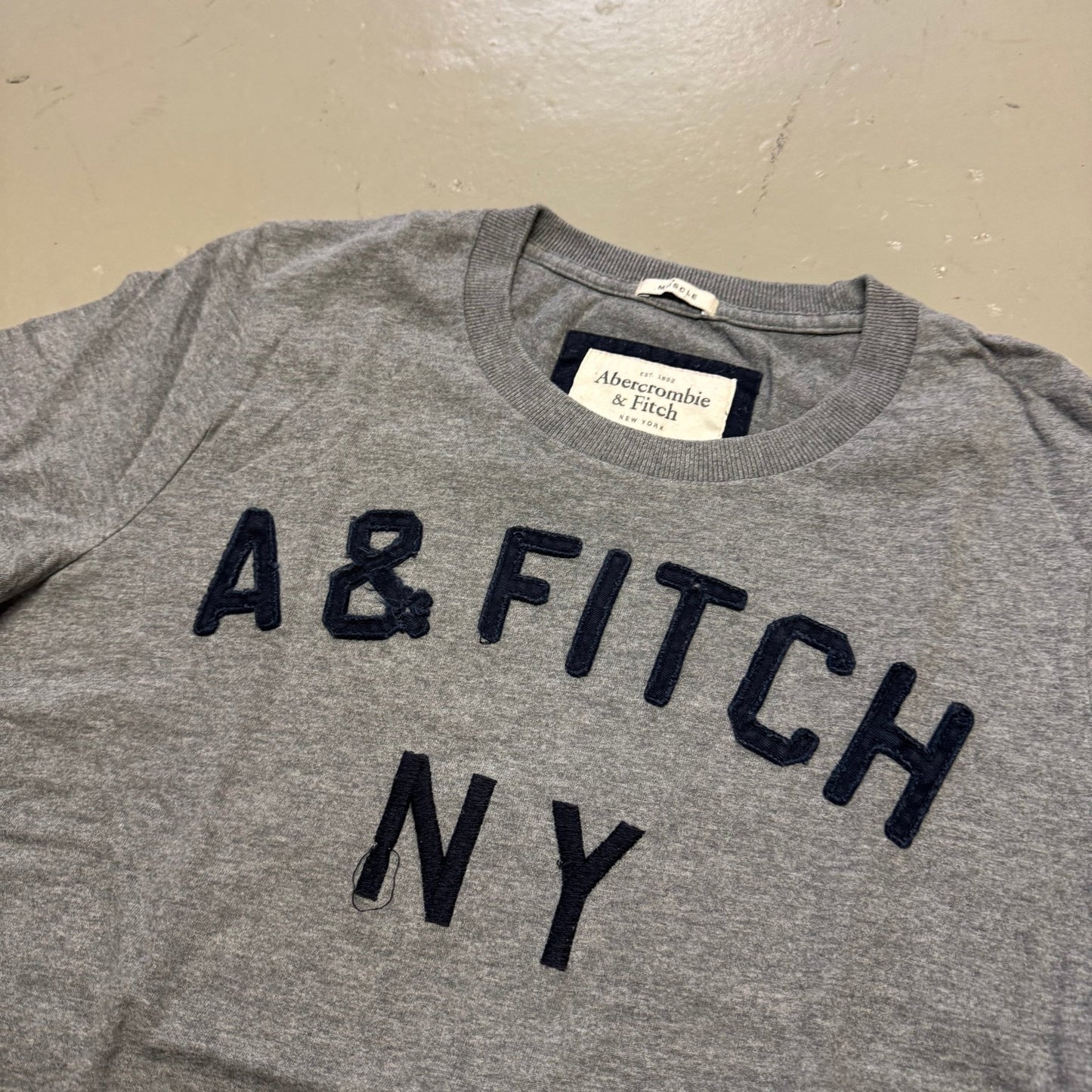 2000‘s Abercrombie & Fitch Muscle Shirt (L) - Lennys Vintage