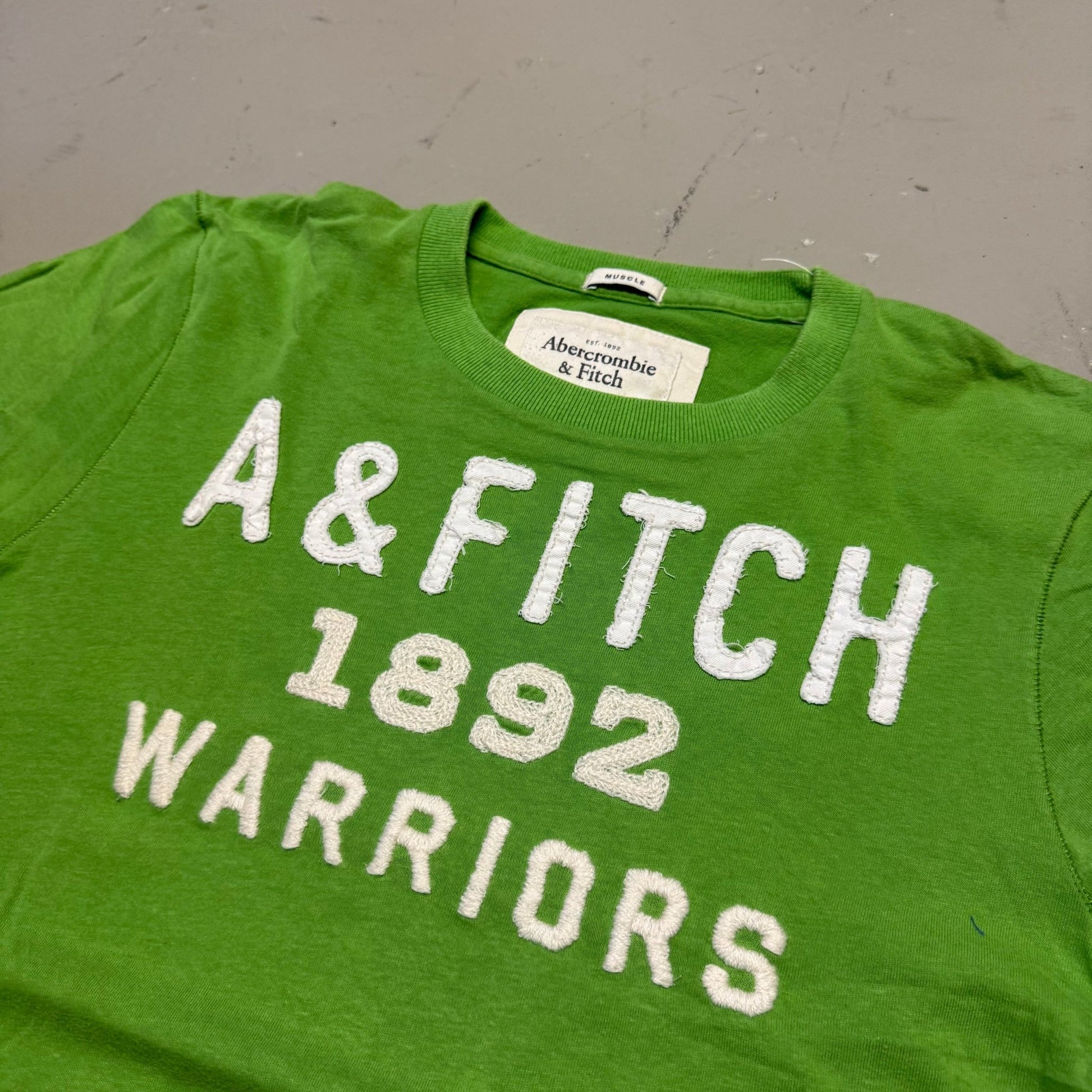 2000‘s Abercrombie & Fitch Muscle Shirt (XL) - Lennys Vintage