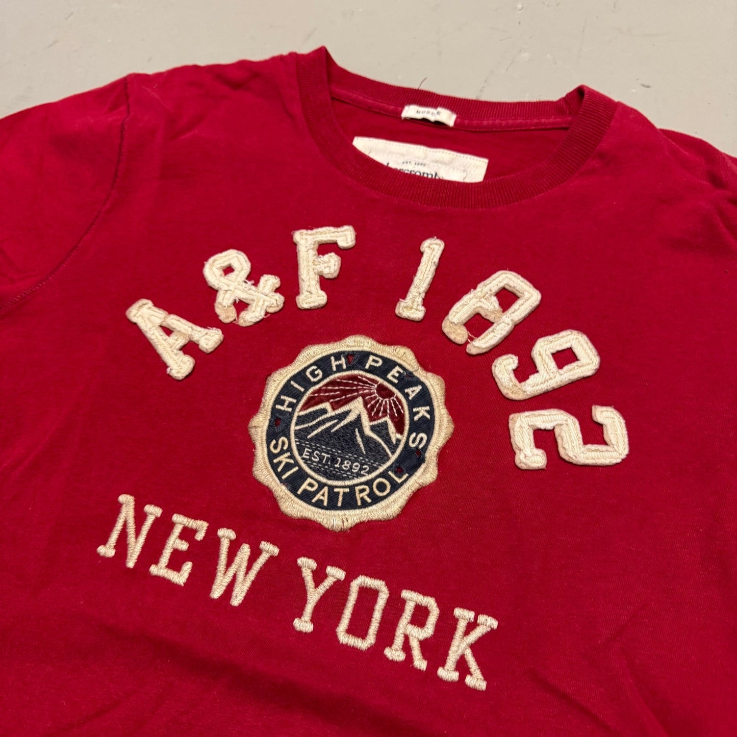 2000‘s Abercrombie & Fitch Muscle Shirt (XXL) - Lennys Vintage