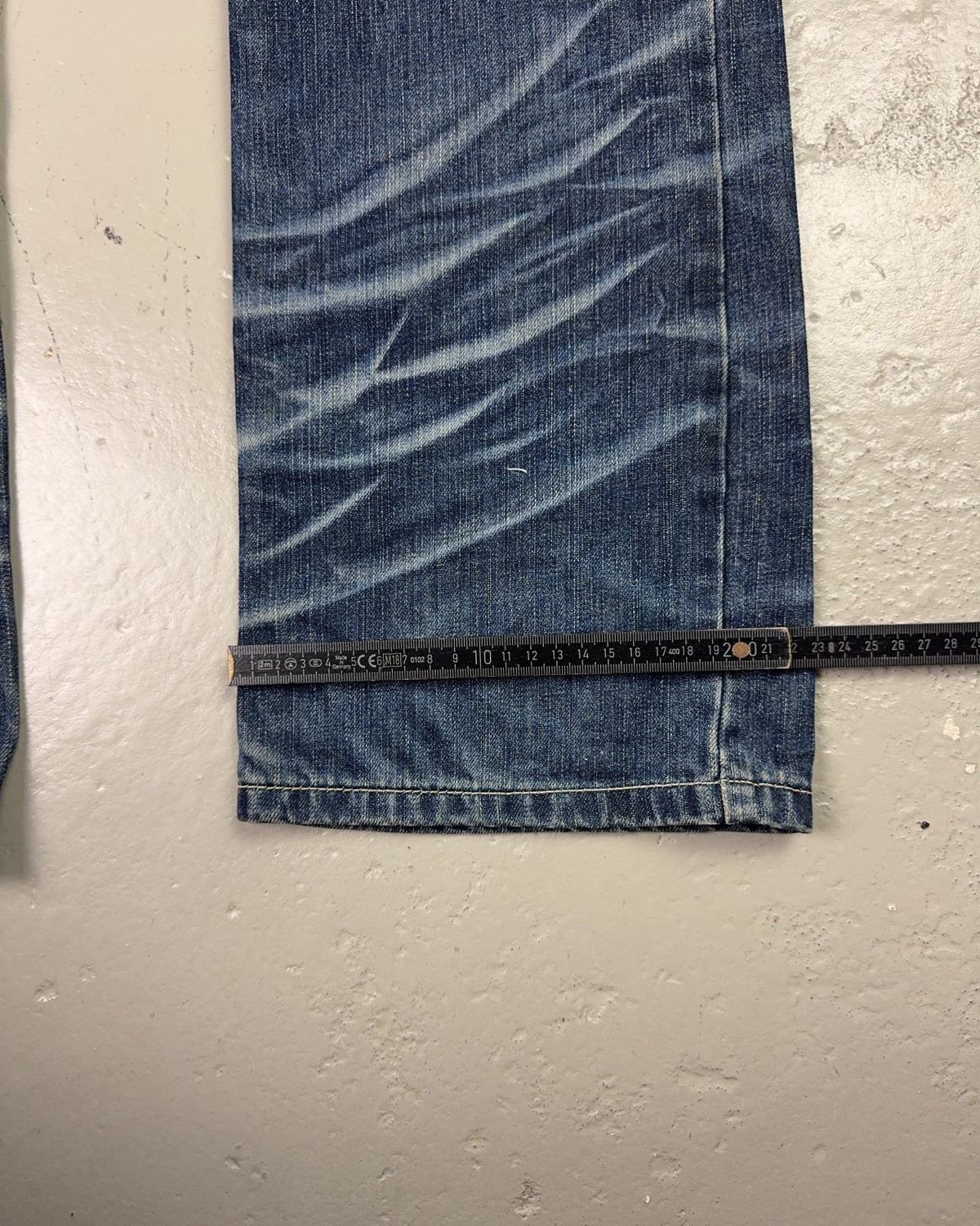 2000's A.V.H Japanese Baggy/Bootcut Jeans *rare 34x36 (L) - Lennys Vintage