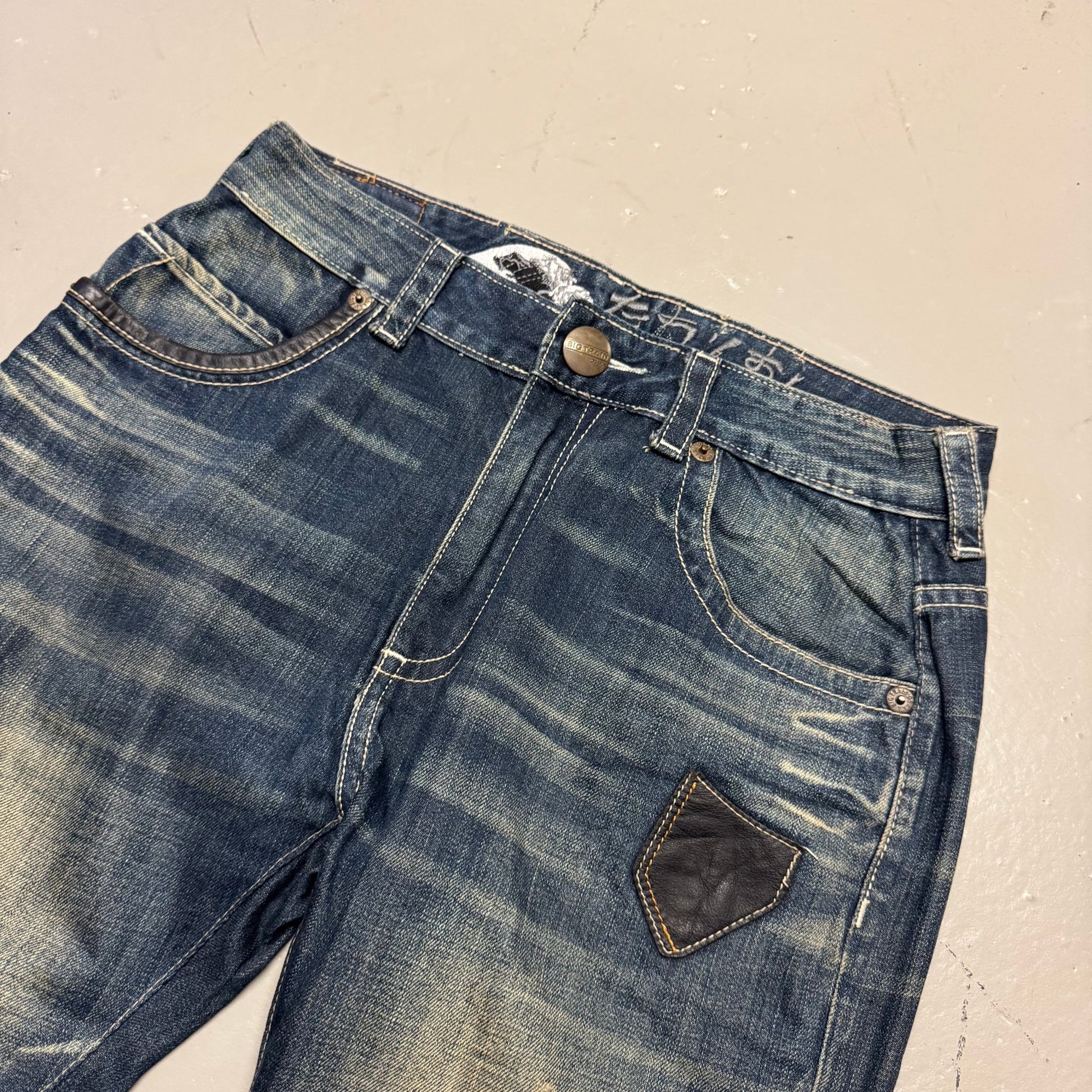 2000‘s Big Train Japanese Archive Straight Jeans *very rare 30x32 - Lennys Vintage