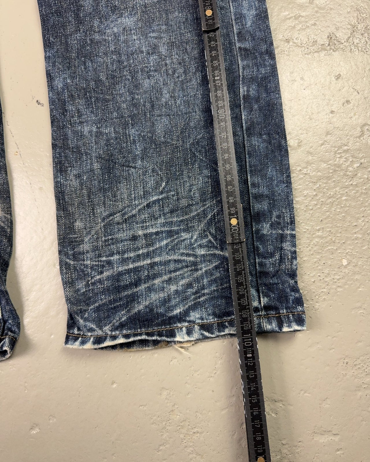 2000's Big Train Japanese Archive Straight/Baggy Jeans *very rare 34x34 (L) - Lennys Vintage