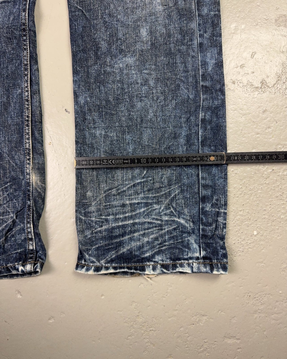 2000's Big Train Japanese Archive Straight/Baggy Jeans *very rare 34x34 (L) - Lennys Vintage
