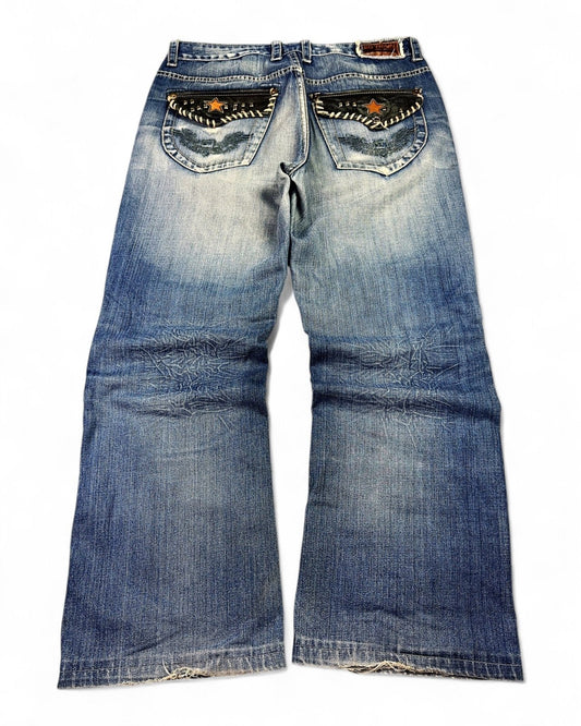 2000's Big Train Japanese Baggy/Bootcut Jeans *very rare 34x30 (L) - Lennys Vintage
