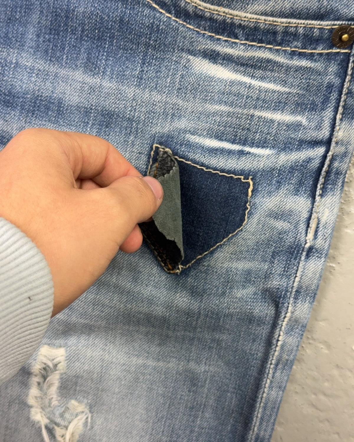 2000's Big Train Japanese Baggy/Bootcut Jeans *very rare 34x30 (L) - Lennys Vintage