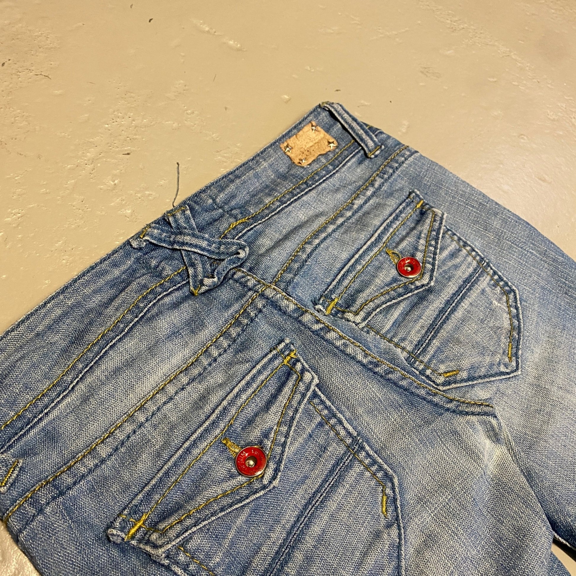 2000‘s BSK Bootcut Skinny Jeans Women’s 29x27 - Lennys Vintage