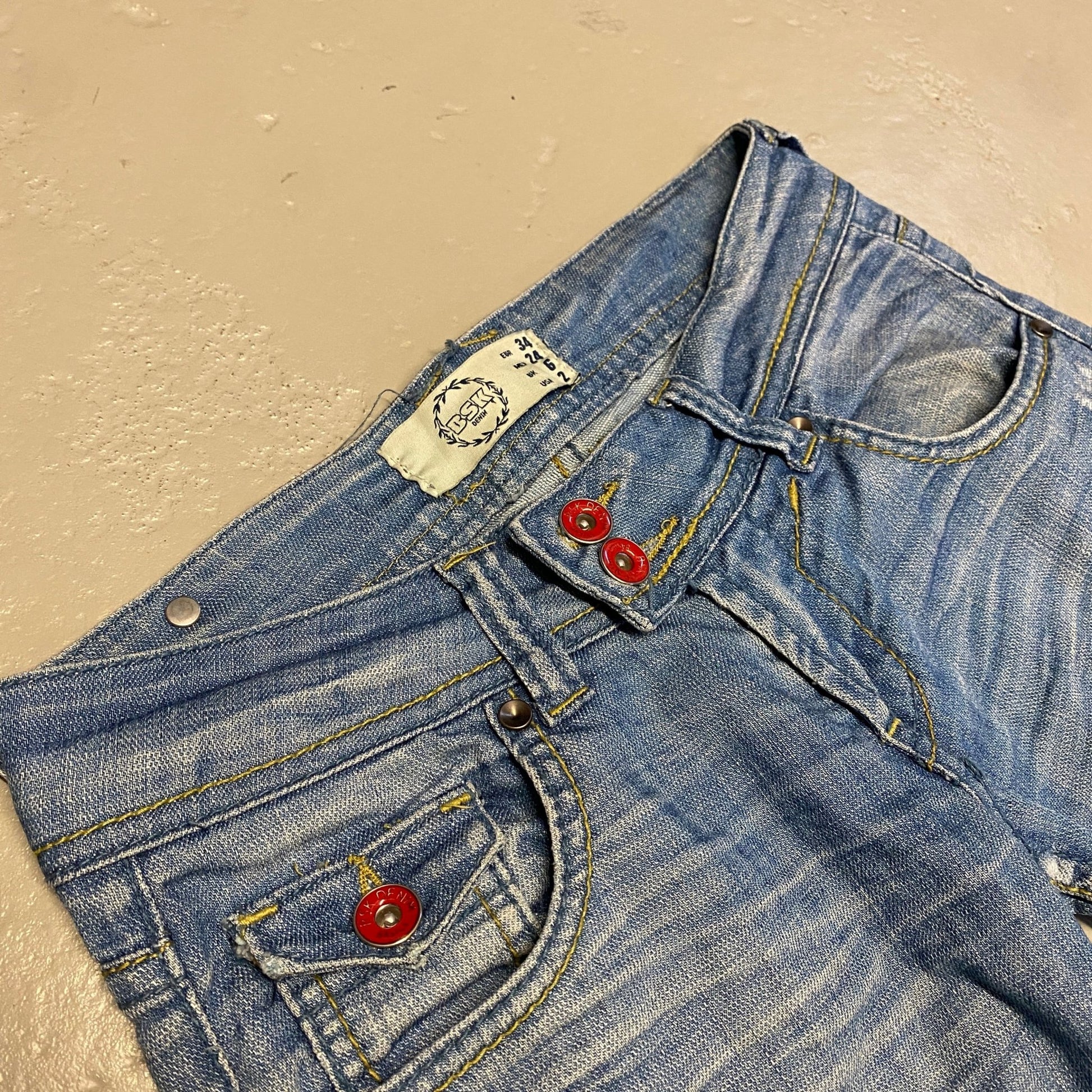 2000‘s BSK Bootcut Skinny Jeans Women’s 29x27 - Lennys Vintage