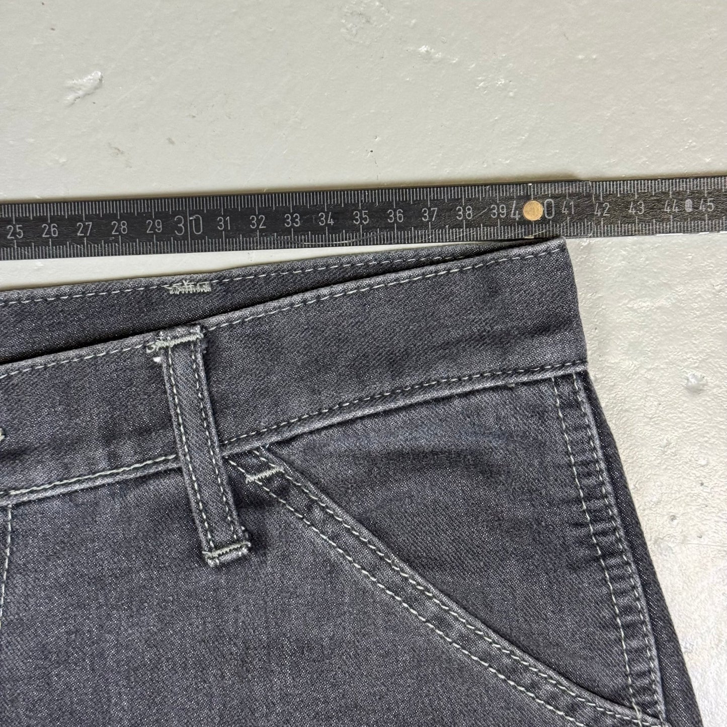 2000‘s Cargo Workwear Jeans 30x32 - Lennys Vintage