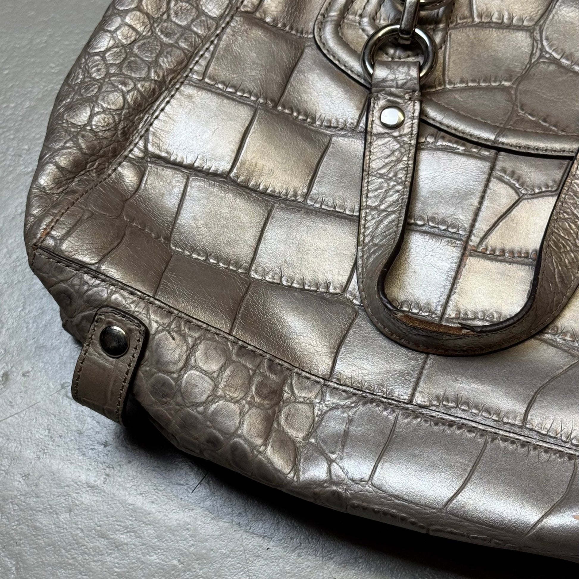 2000‘s COACH Silver Handbag *rare - Lennys Vintage