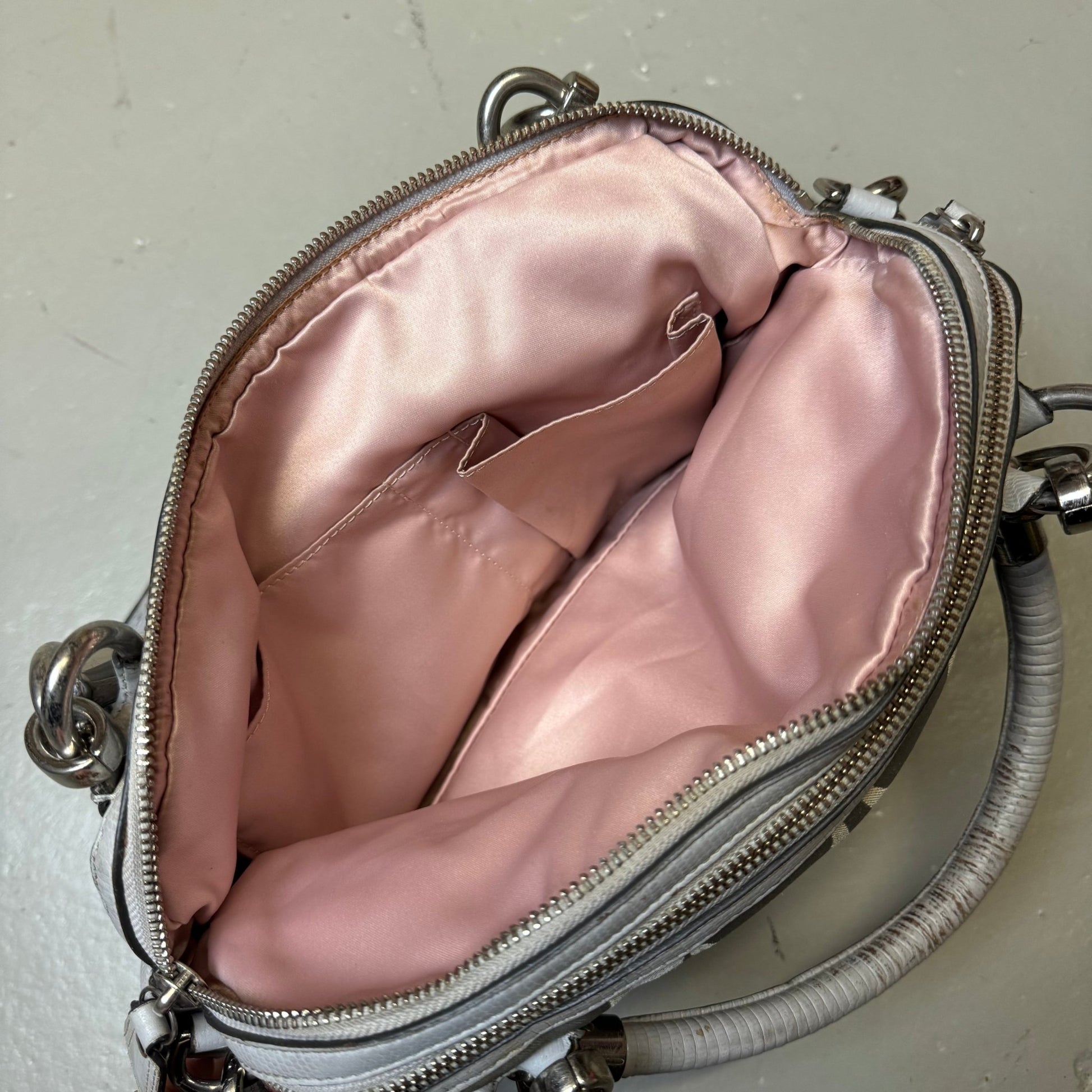 2000‘s COACH Silver Monogram Handbag *rare - Lennys Vintage