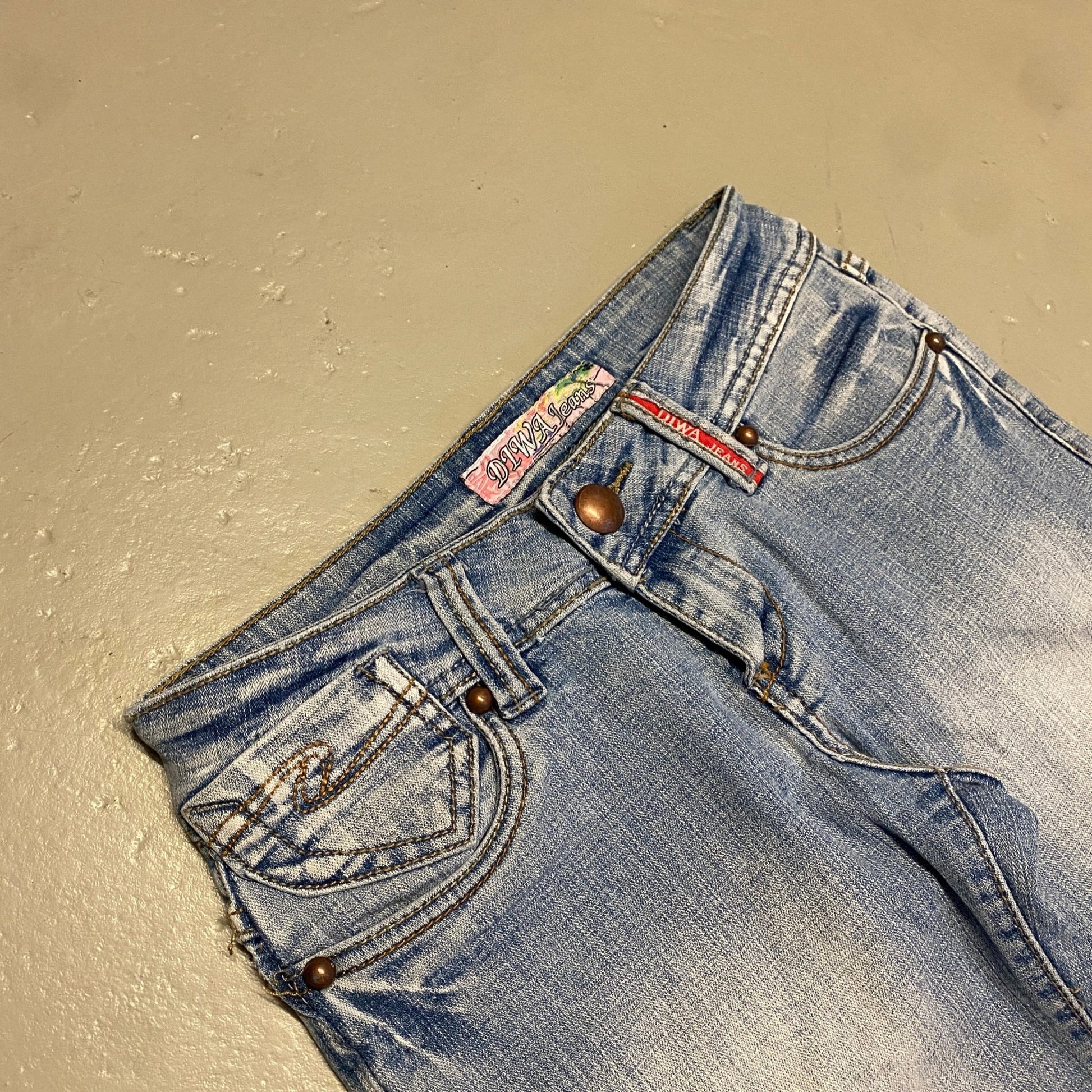 2000‘s Diwa 3/4 Jeans Women’s (W28) - Lennys Vintage