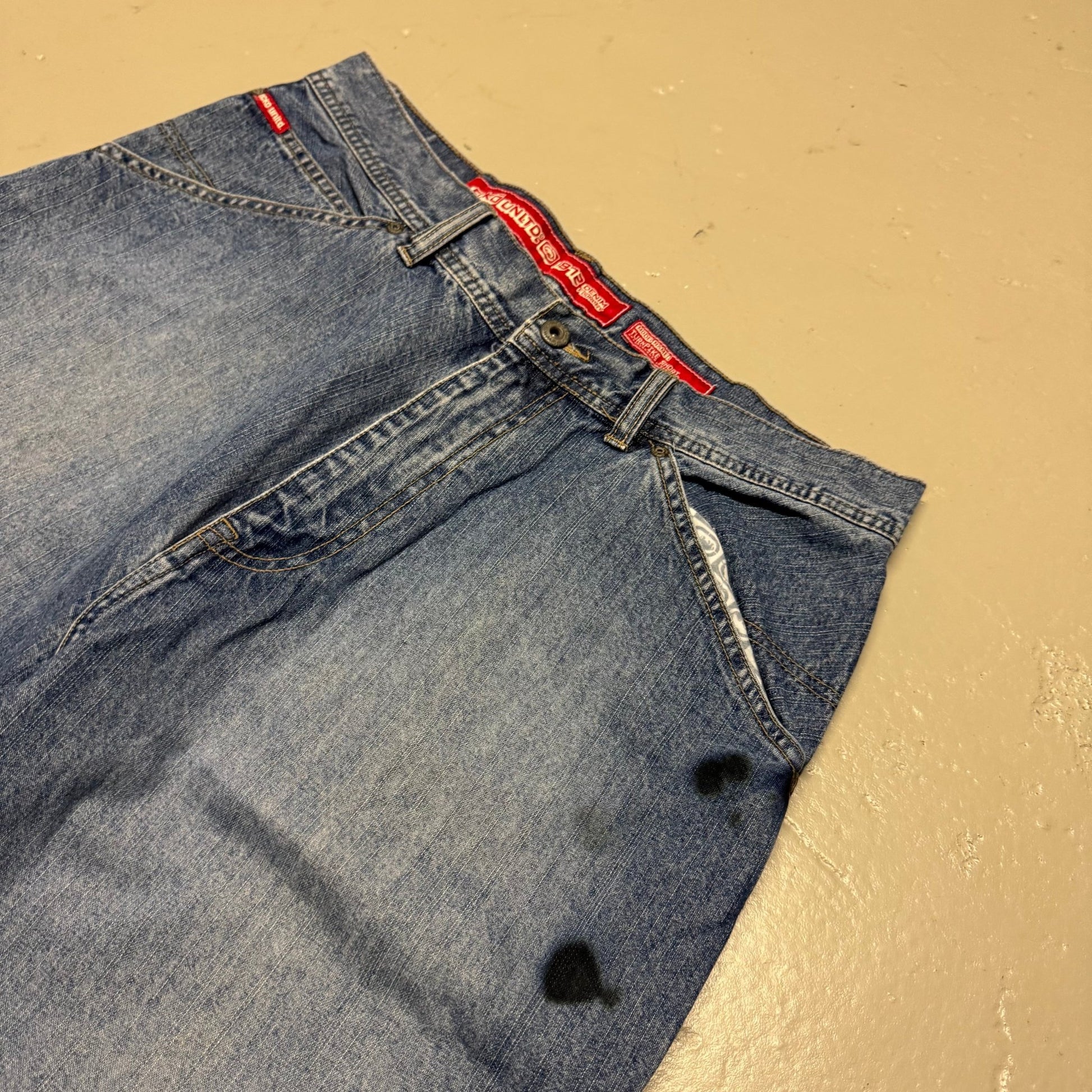 2000‘s Eckō Unltd. Hip Hop Shorts/Jorts (W34) - Lennys Vintage