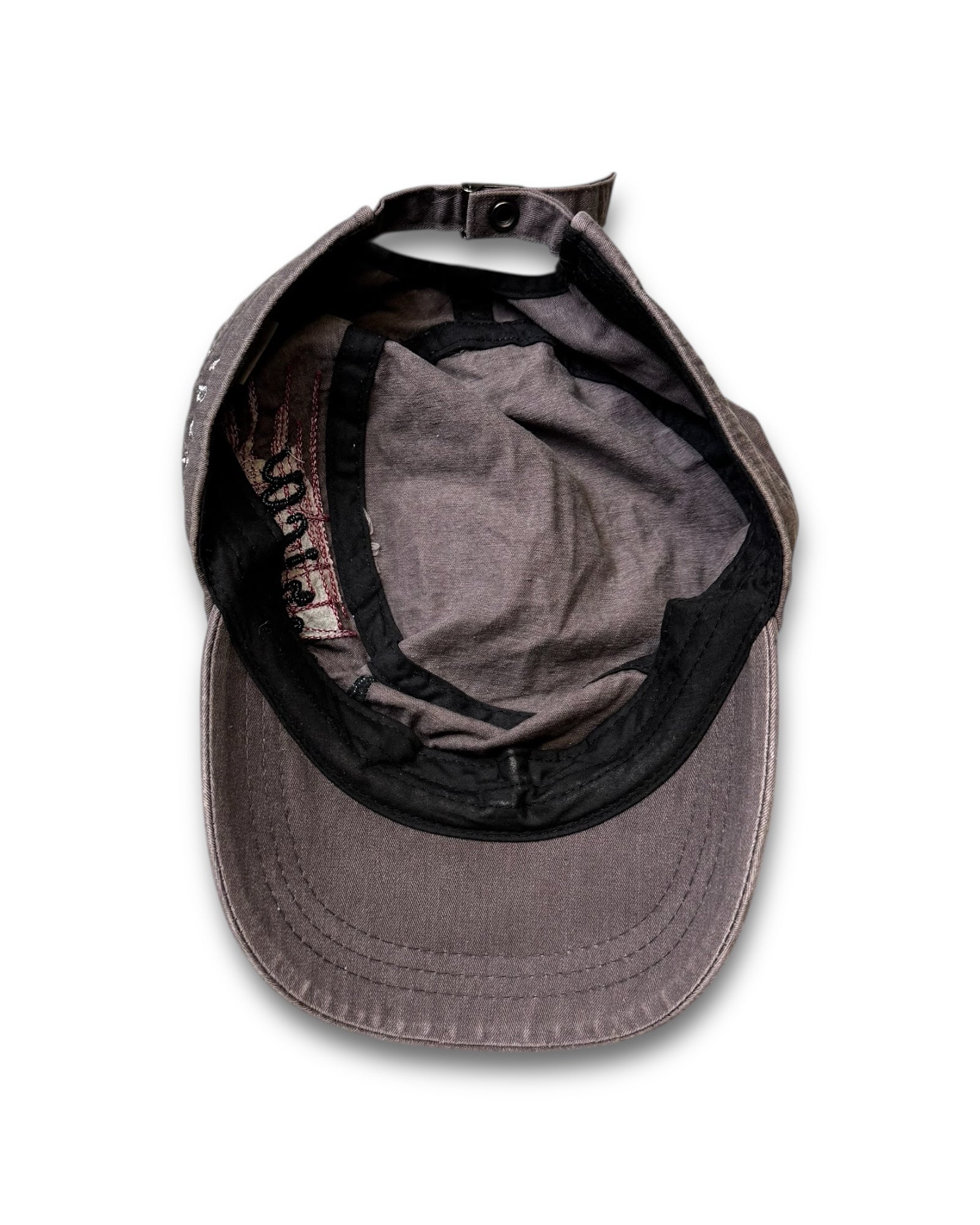 2000‘s Embroidered Cap - Lennys Vintage