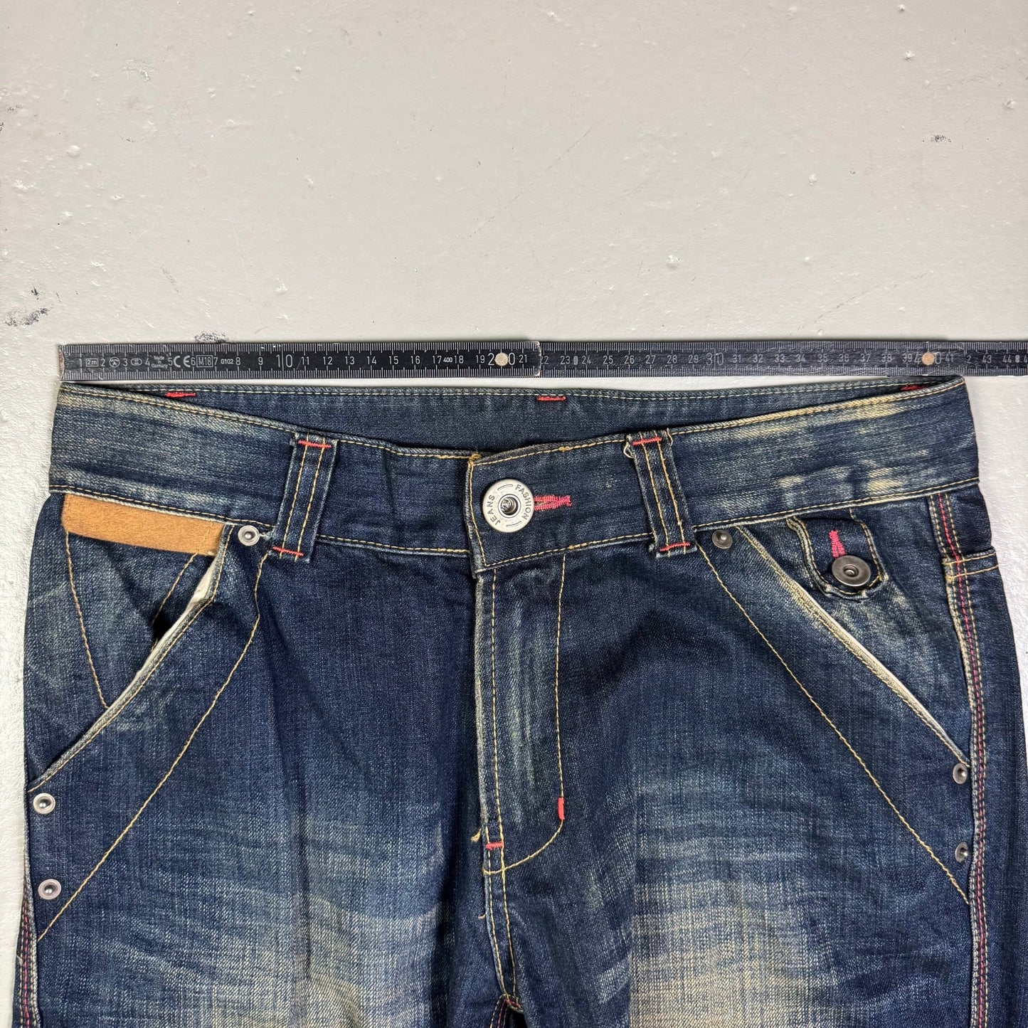 2000‘s Faded Baggy Jeans 32x34 - Lennys Vintage