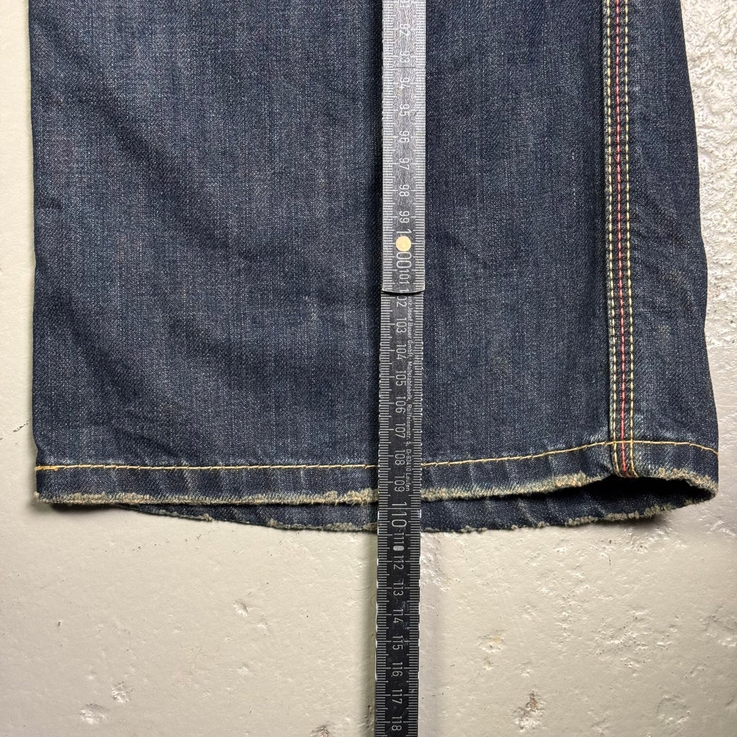 2000‘s Faded Baggy Jeans 32x34 - Lennys Vintage