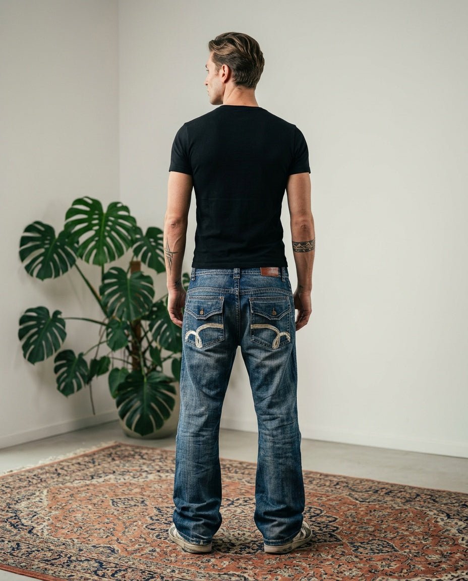 2000's Hilfiger Denim Baggy/Bootcut Jeans *rare 32x32 (M) - Lennys Vintage