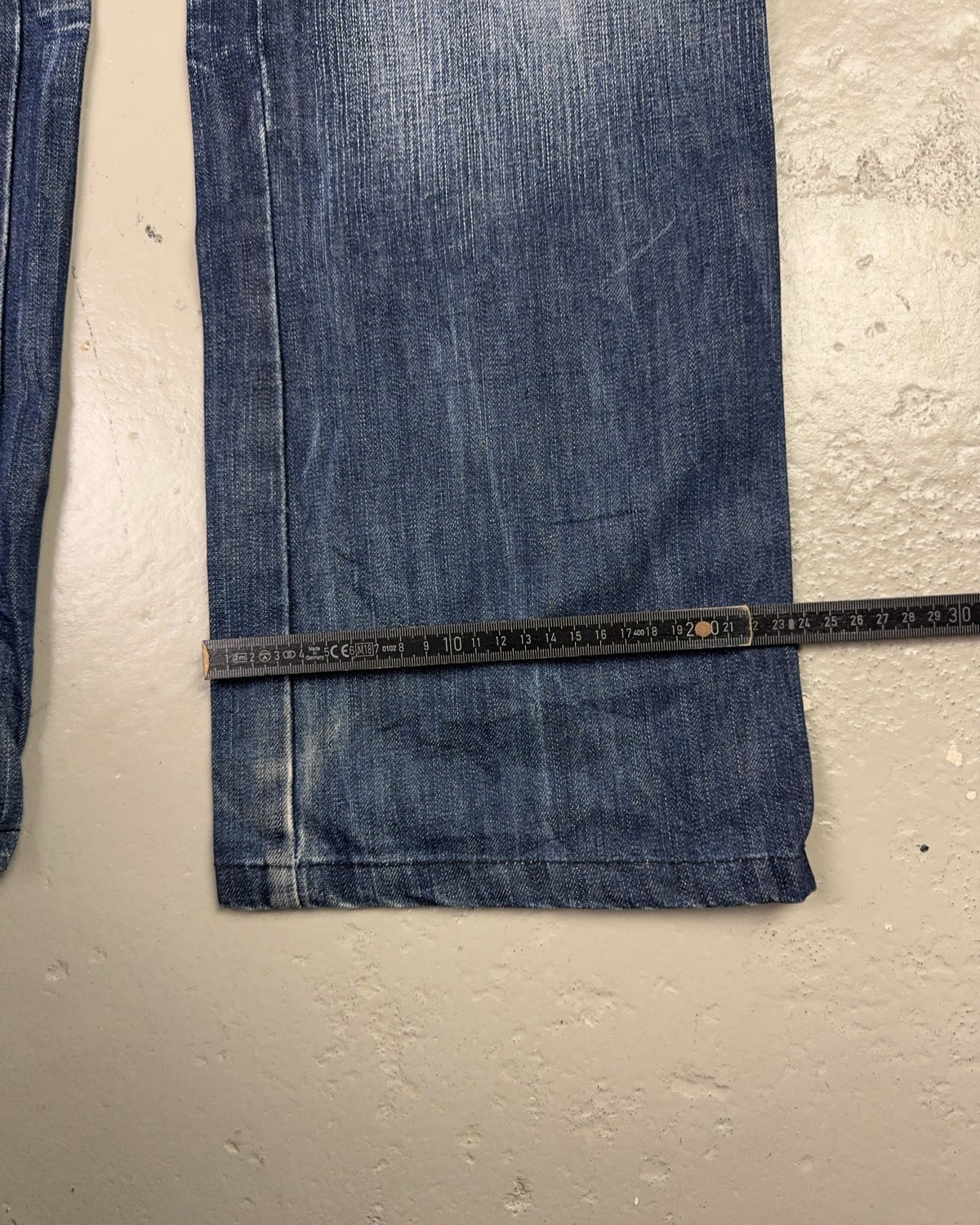 2000's Izzvati Japanese Baggy/Bootcut Jeans *very rare 32x32 (M) - Lennys Vintage