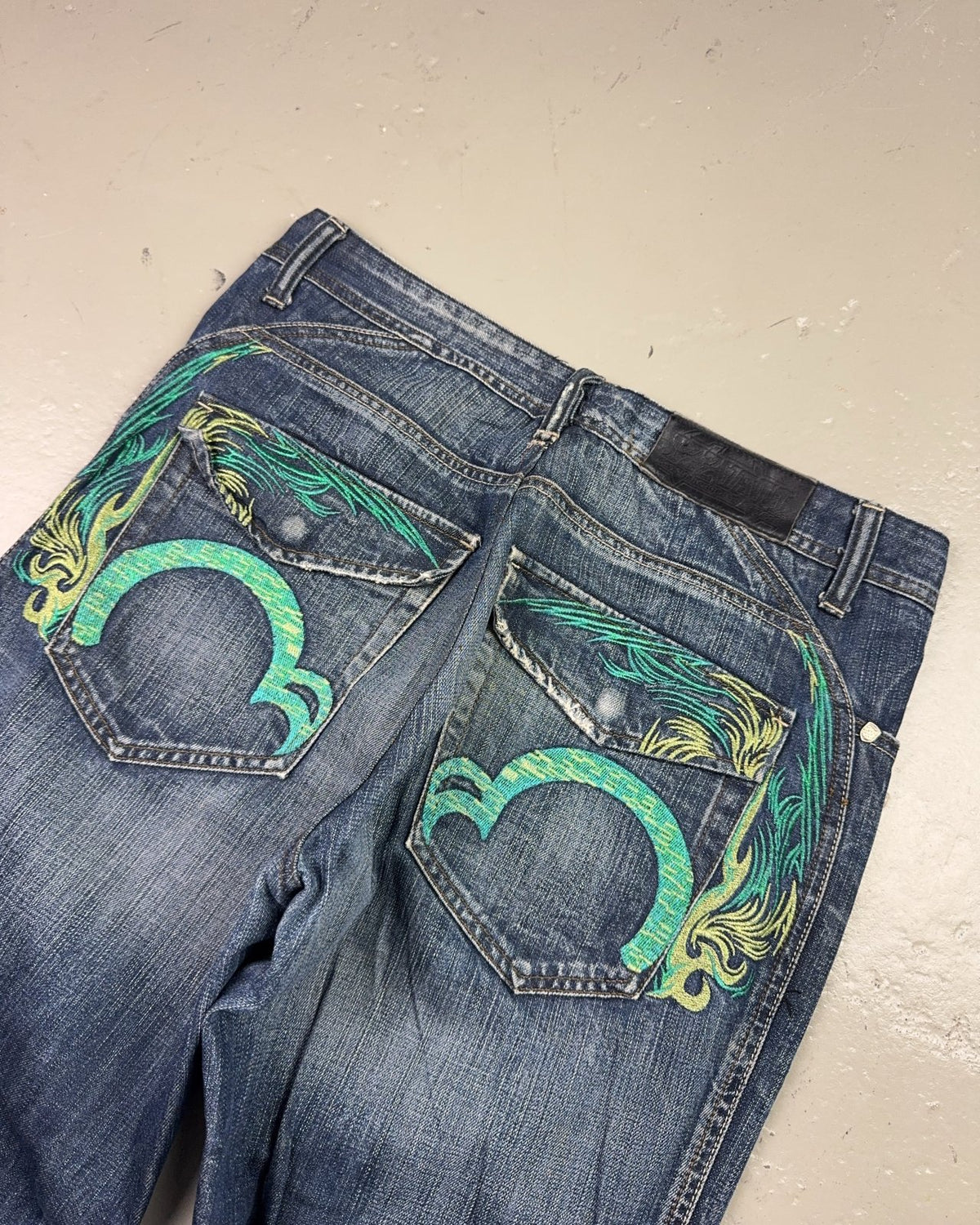 2000's Izzvati Japanese Baggy/Bootcut Jeans *very rare 32x32 (M) - Lennys Vintage