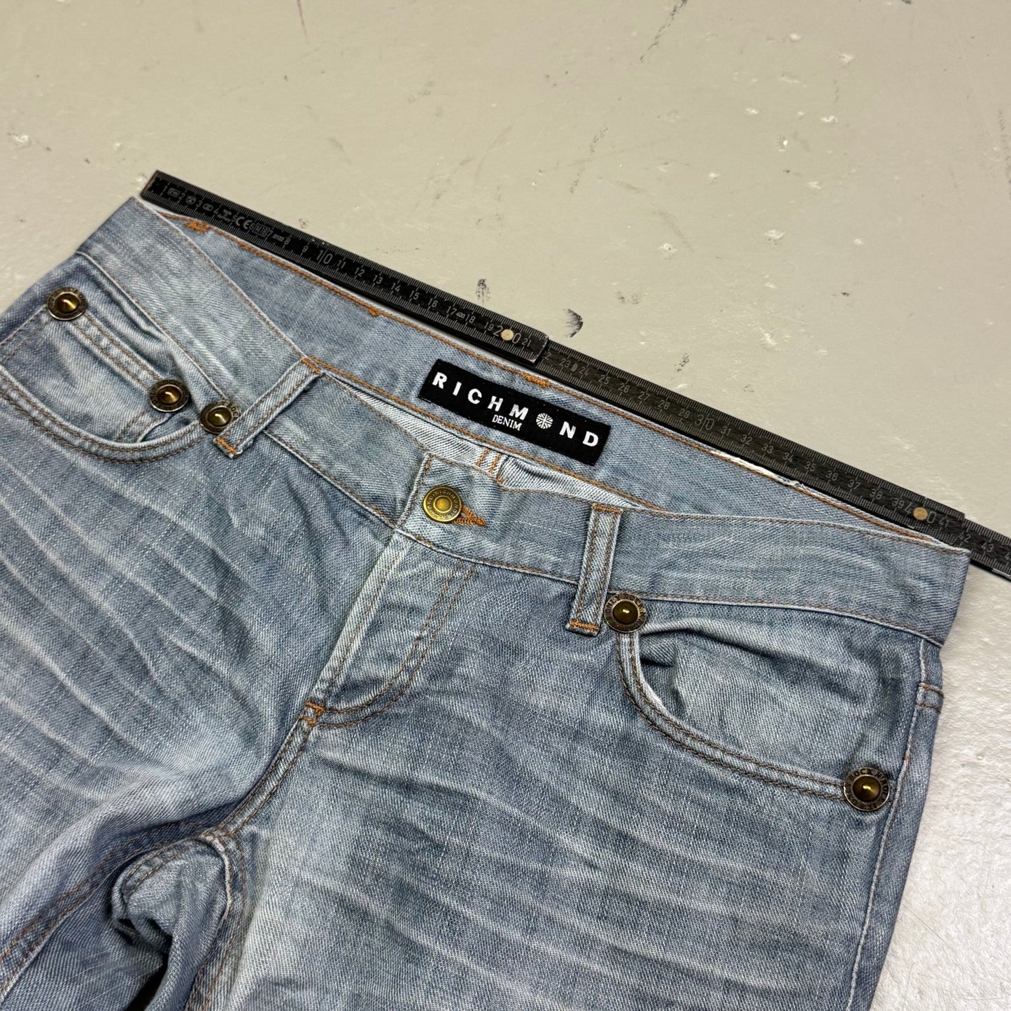 2000’s John Richmond Baggy/Straight Jeans *rare 32x32 - Lennys Vintage