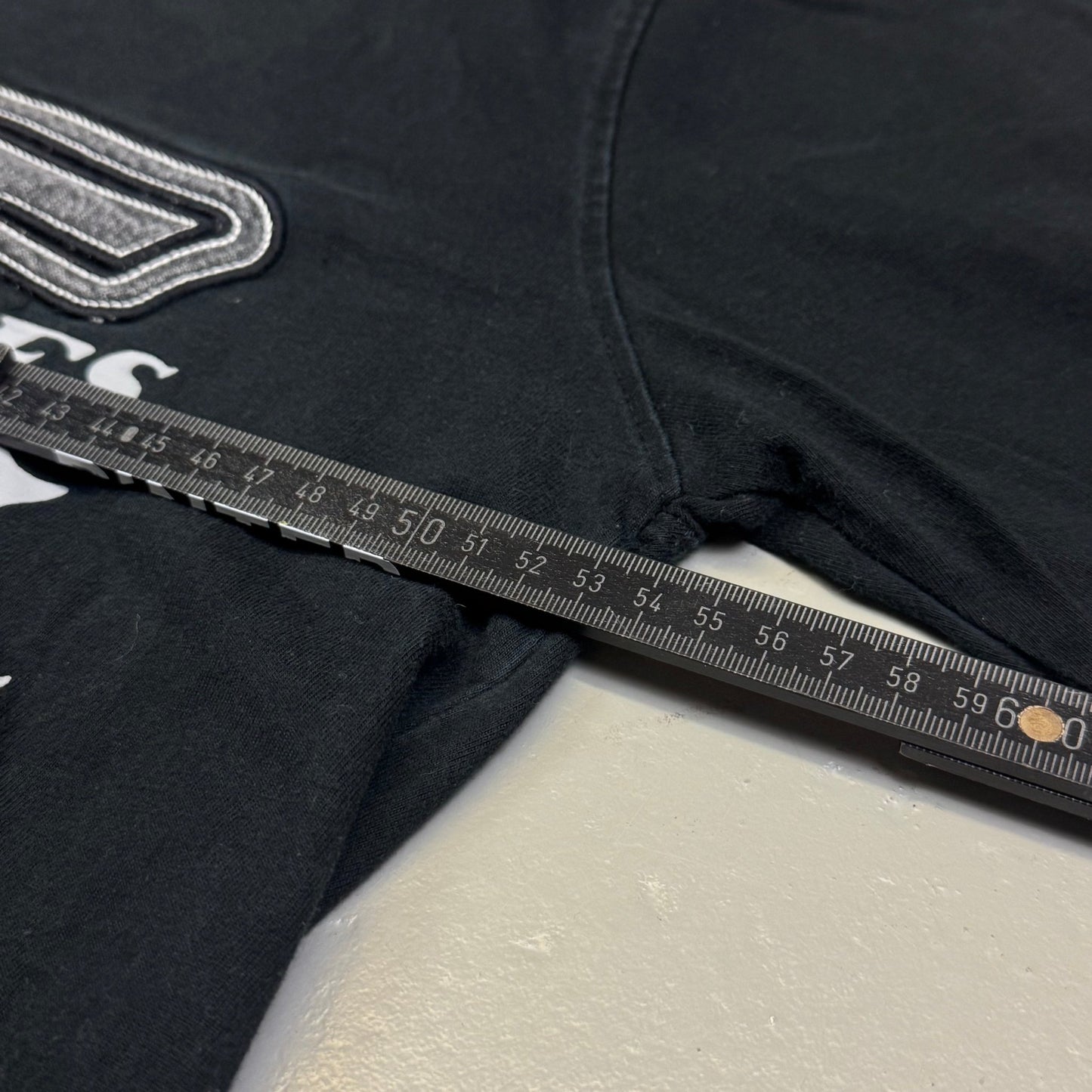 2000‘s LA Lakers Basketball Sweater *rare (M) - Lennys Vintage