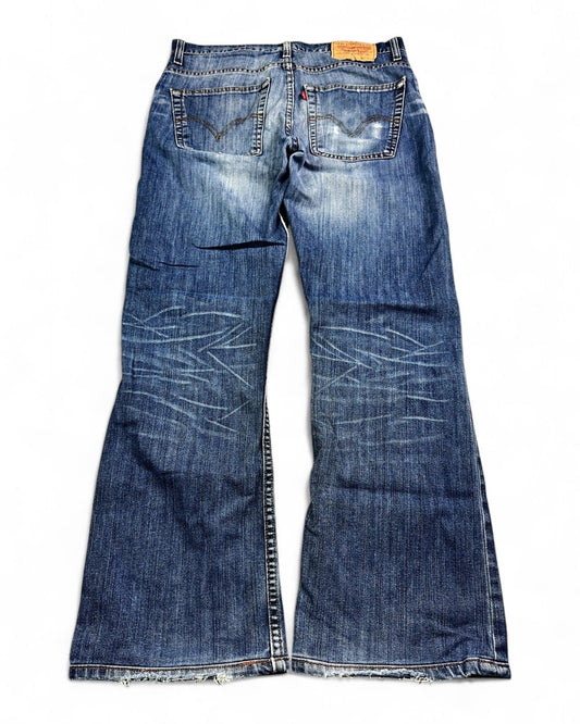 2000's Levi's Bootcut/Flared Jeans *rare 32x30 (M) - Lennys Vintage