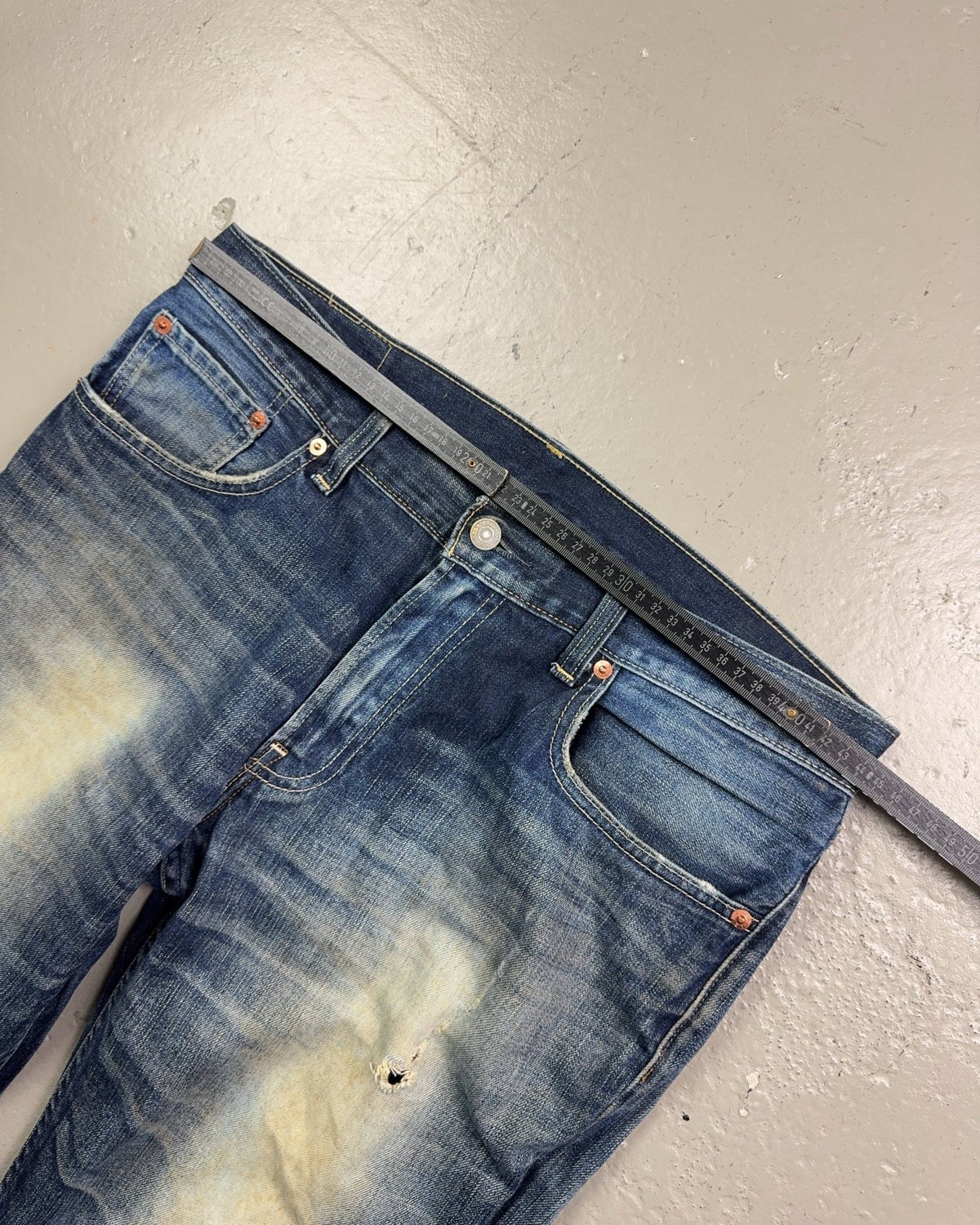2000's Levi's Straight Jeans *rare 34x32 (L) - Lennys Vintage