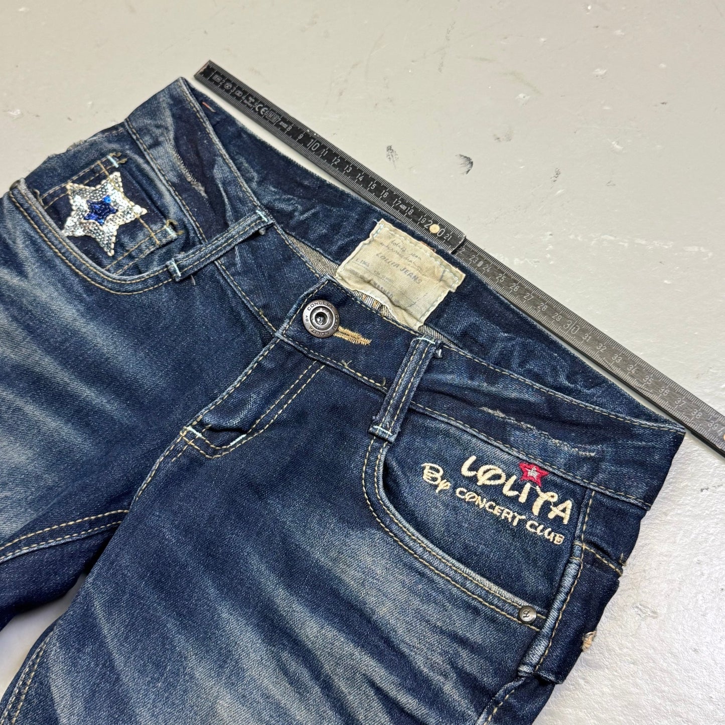 2000‘s Lolita by Concert Club Japanese Low Waist Jeans Women‘s *very rare (Size 27) - Lennys Vintage