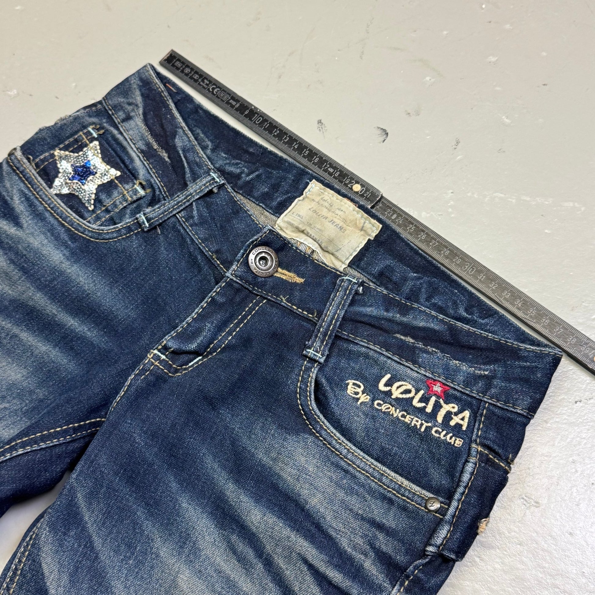 2000‘s Lolita by Concert Club Japanese Low Waist Jeans Women‘s *very rare (Size 27) - Lennys Vintage