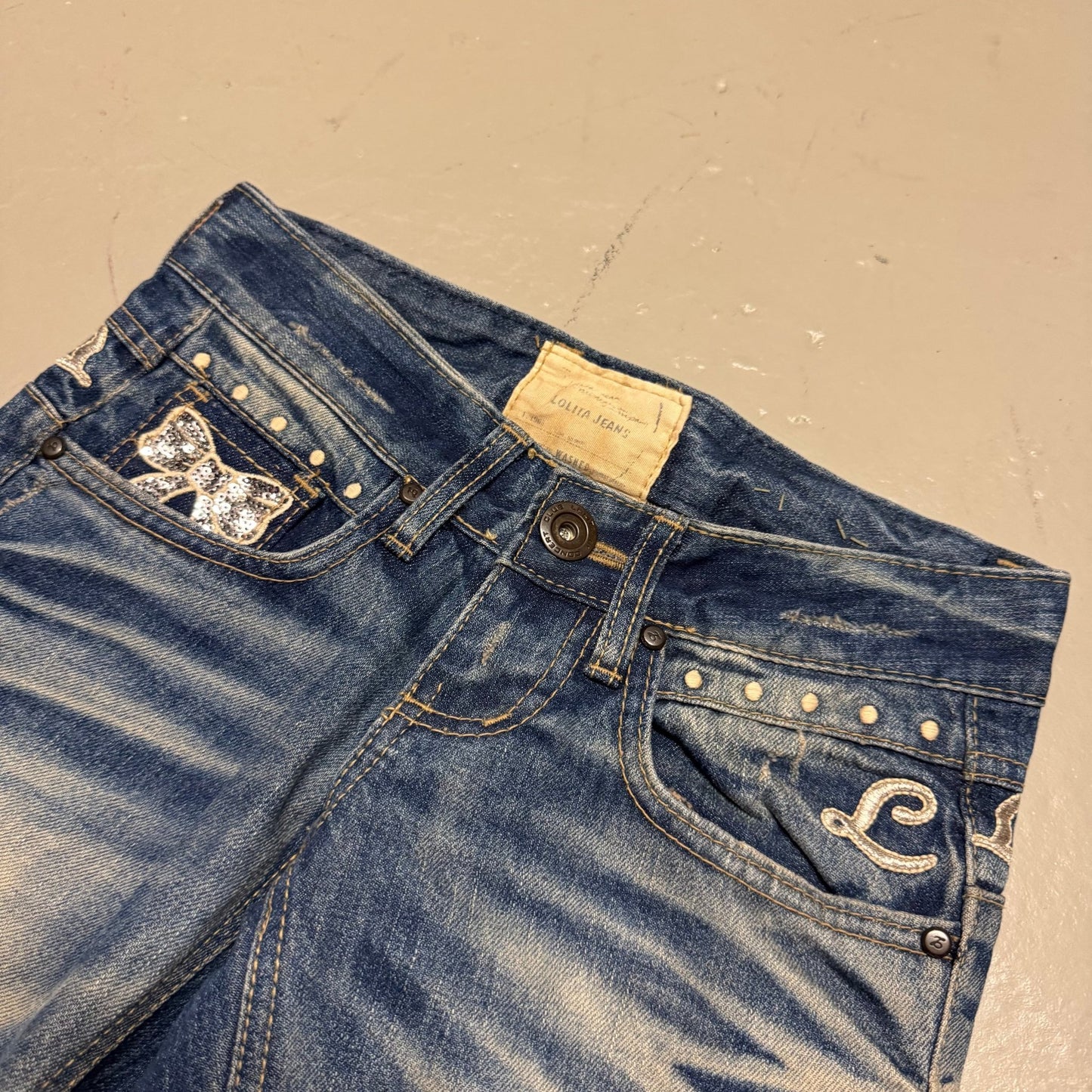 2000‘s Lolita Japanese Low Waist Jeans Women‘s *very rare (Size 24) - Lennys Vintage