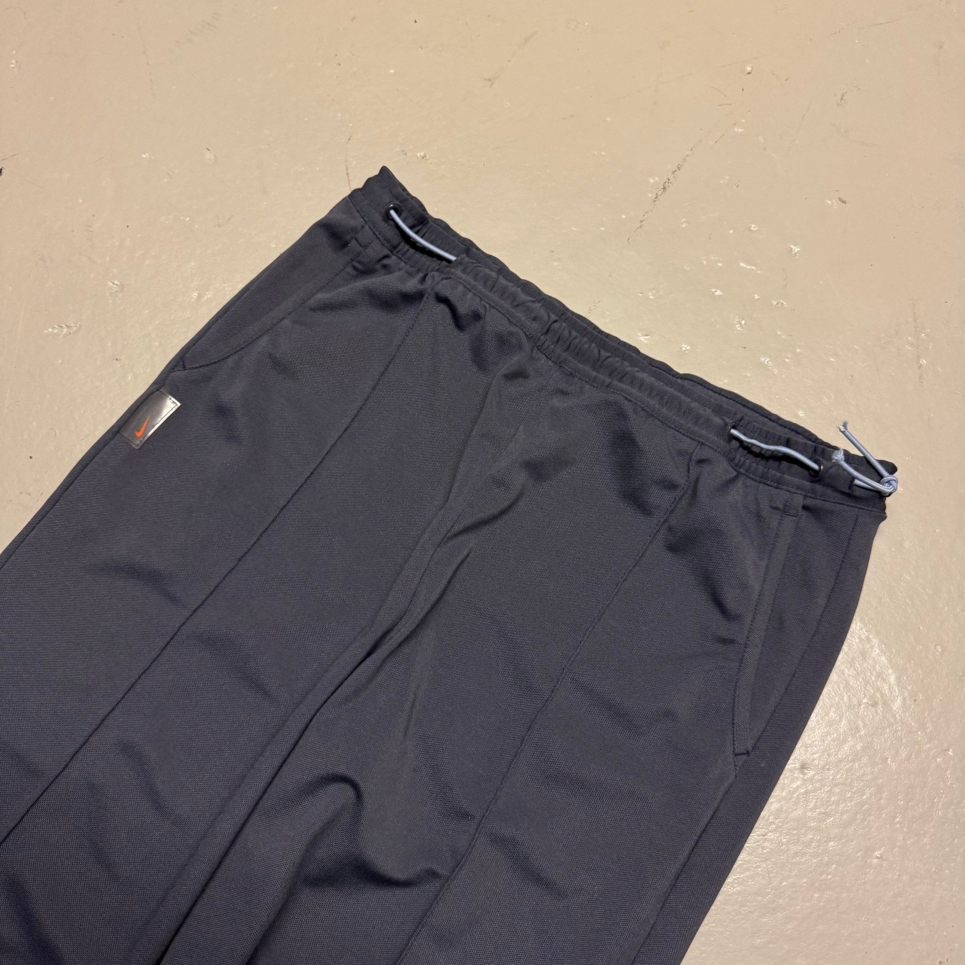 2000‘s Nike Trackpants Women‘s (S) - Lennys Vintage