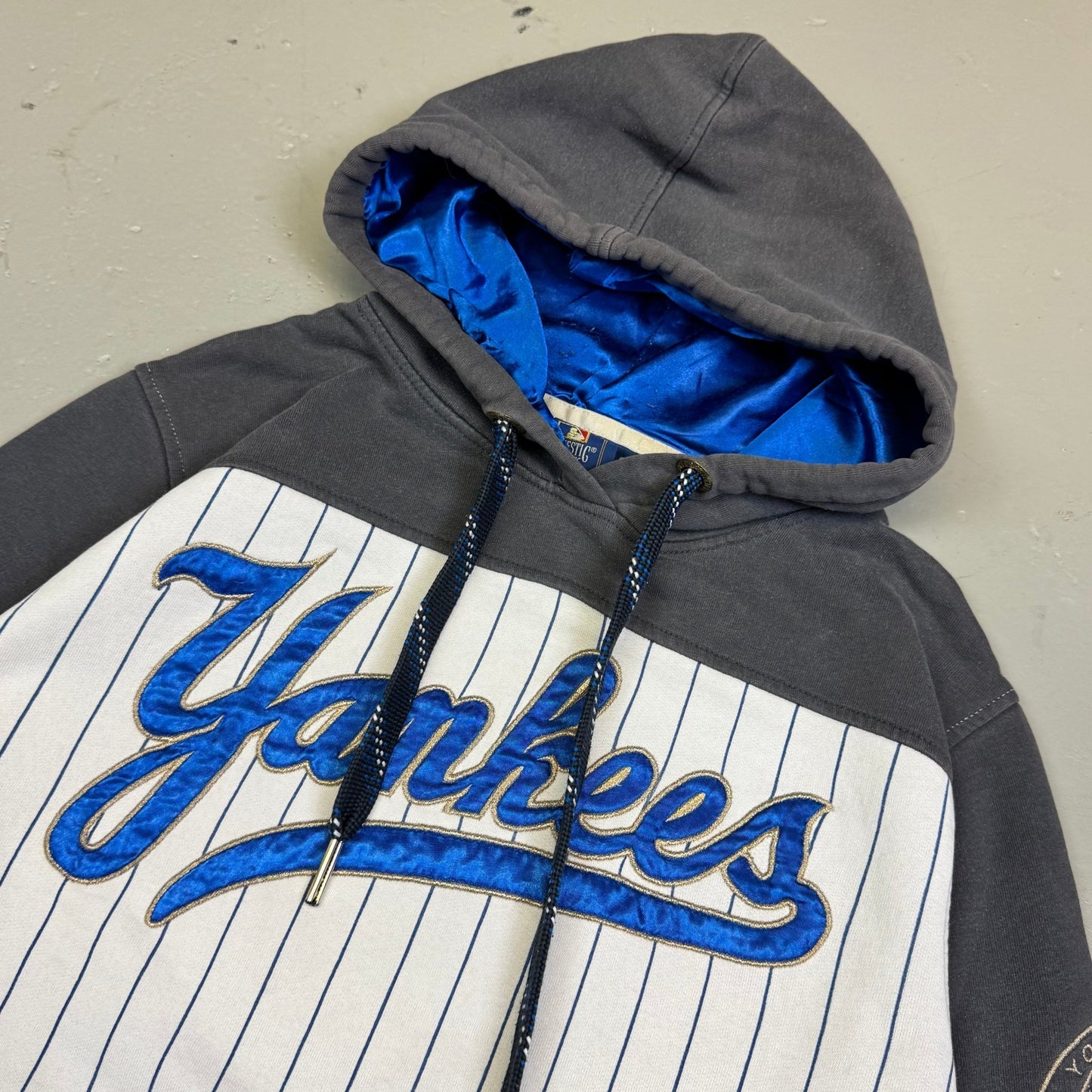 2000‘s NY Yankees Hoodie *rare (S) - Lennys Vintage
