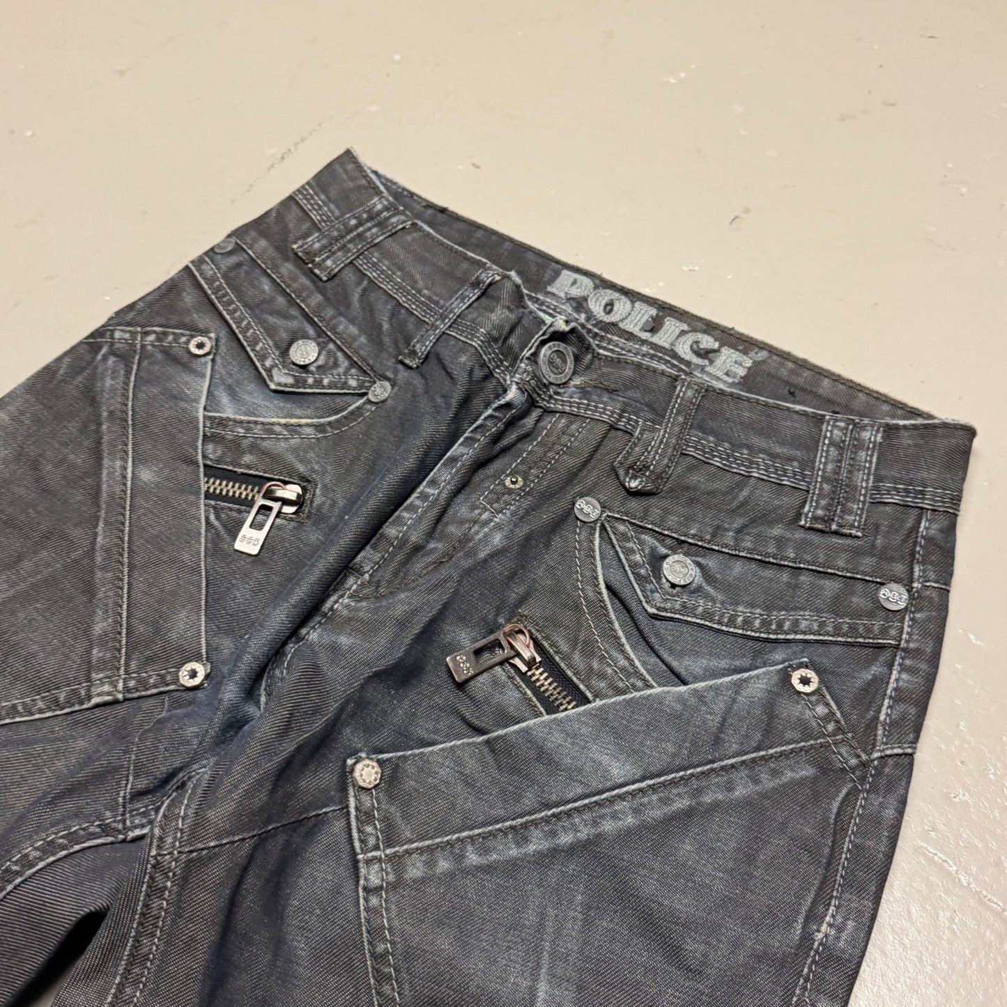 2000‘s Police Shorts (W28) - Lennys Vintage