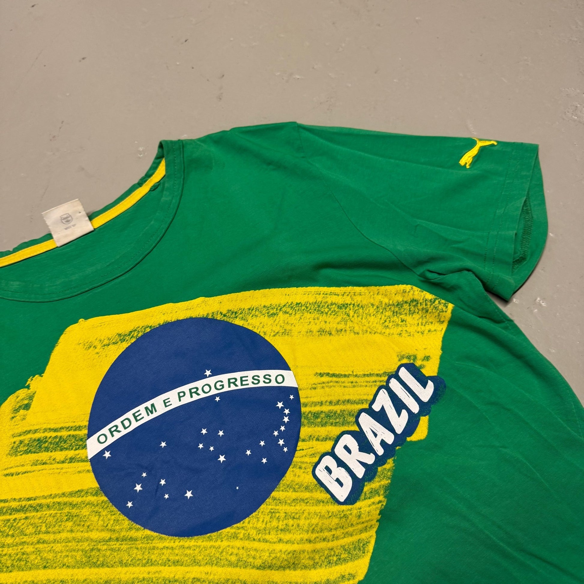 2000‘s Puma Brazil Shirt (M) - Lennys Vintage
