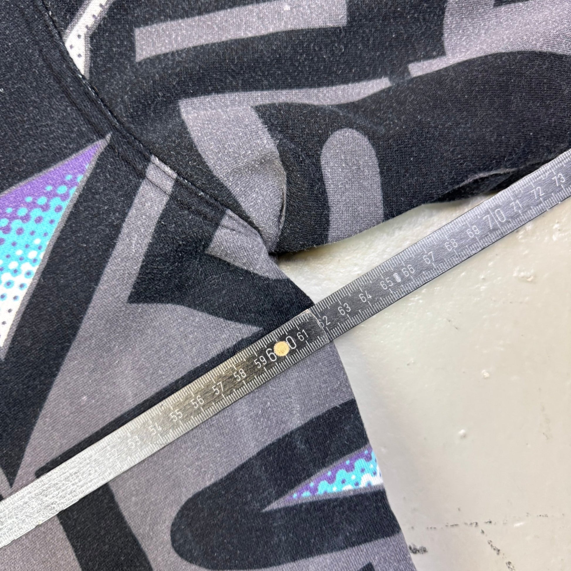 2000’s Quiksilver Padded Zip Hoodie *very rare (XL) - Lennys Vintage