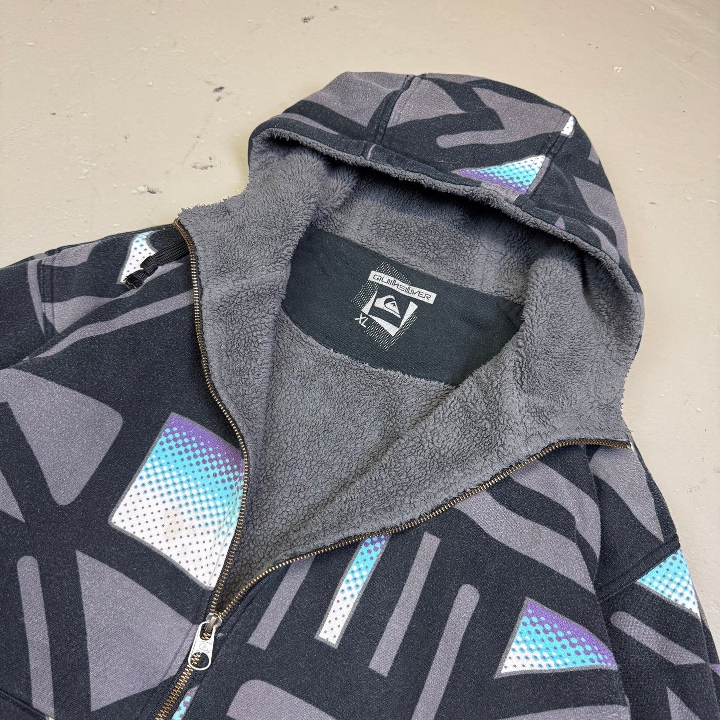 2000’s Quiksilver Padded Zip Hoodie *very rare (XL) - Lennys Vintage