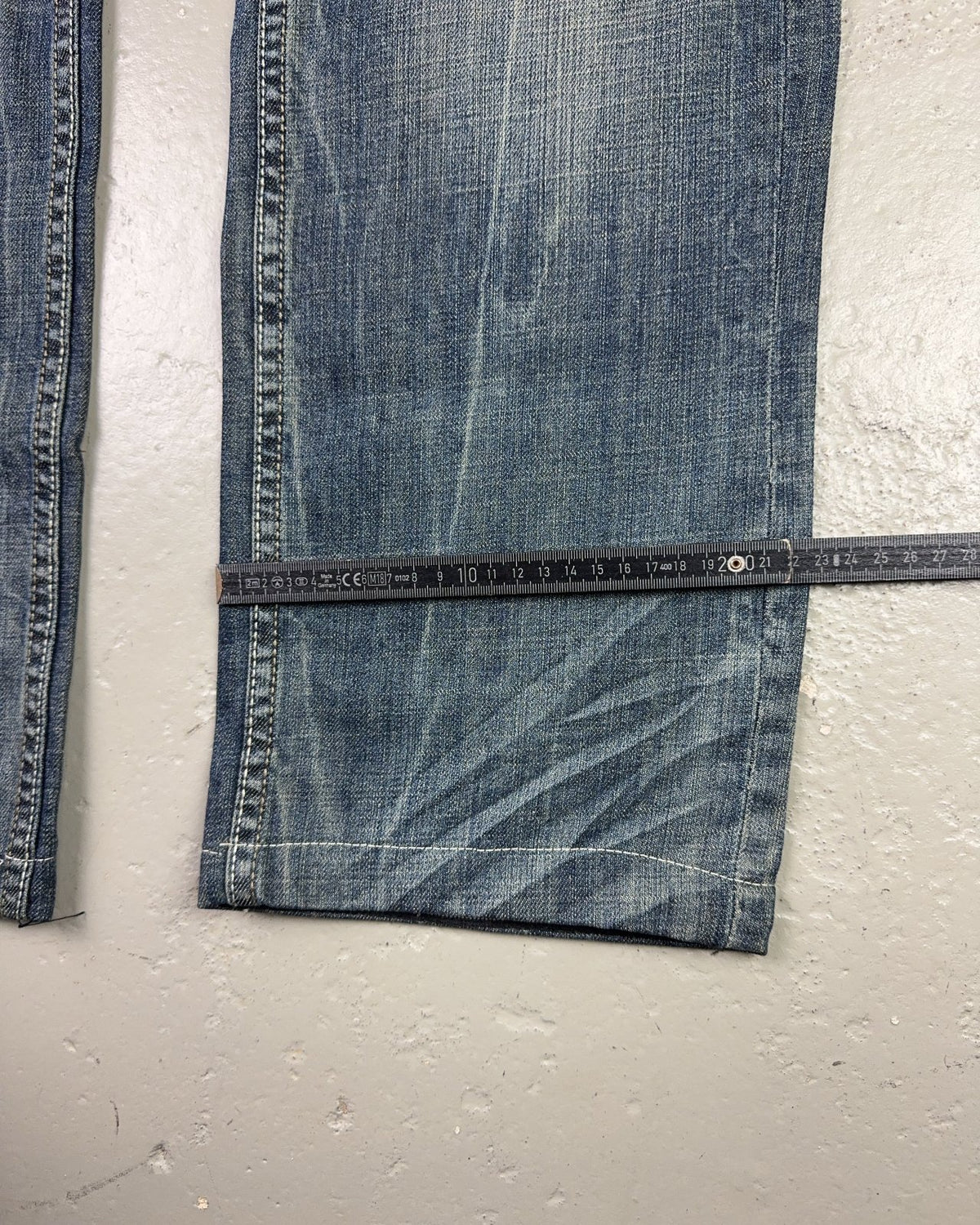 2000's Skull Japanese Baggy Jeans *rare 34x30 (L) - Lennys Vintage